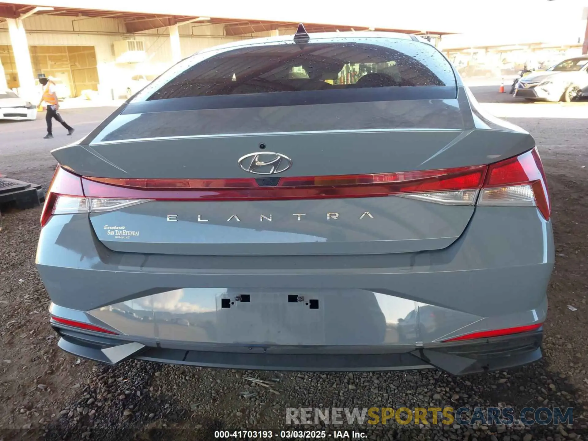16 Photograph of a damaged car KMHLM4AG6NU353164 HYUNDAI ELANTRA 2022