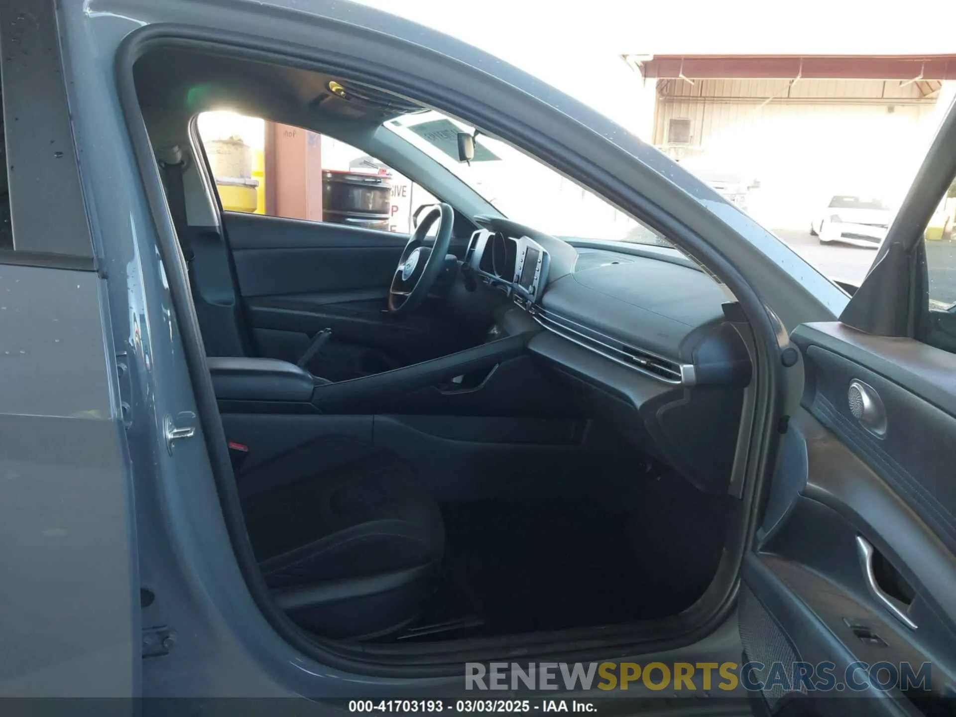 5 Photograph of a damaged car KMHLM4AG6NU353164 HYUNDAI ELANTRA 2022