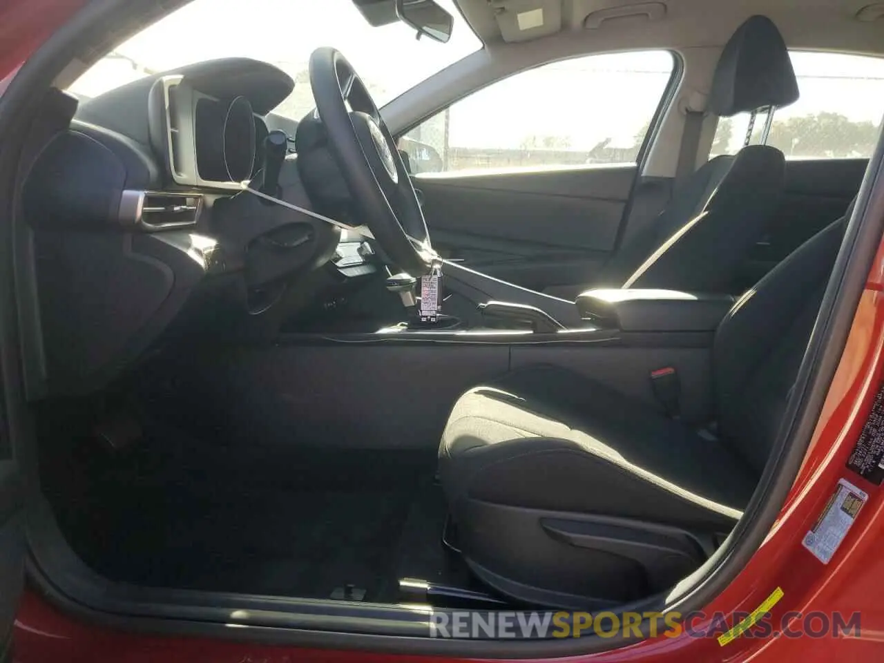 7 Photograph of a damaged car KMHLM4AG7NU307164 HYUNDAI ELANTRA 2022