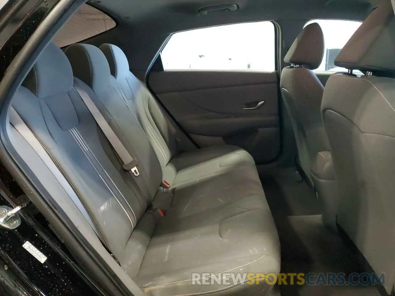 10 Photograph of a damaged car KMHLM4AG7NU322652 HYUNDAI ELANTRA 2022