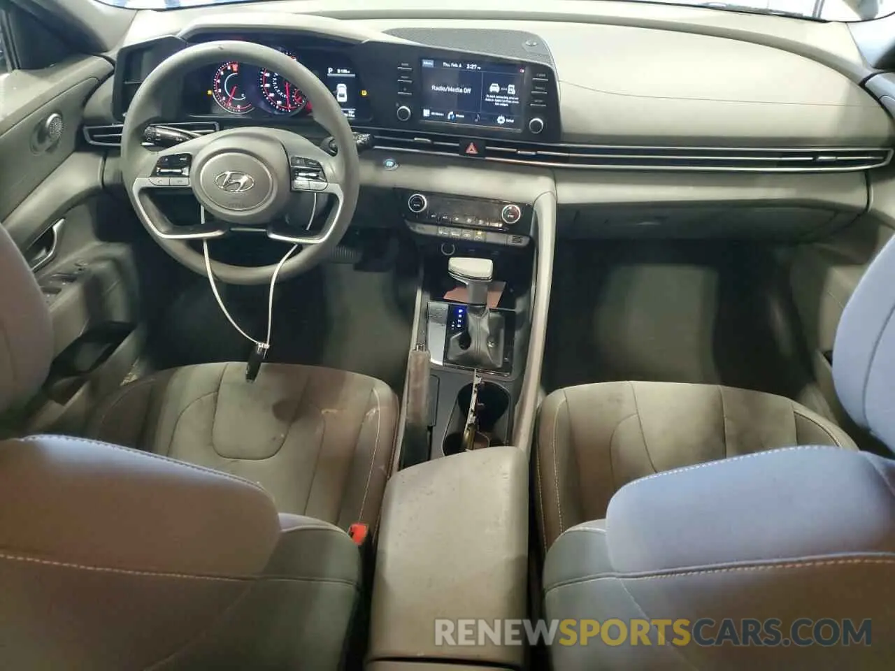 8 Photograph of a damaged car KMHLM4AG7NU322652 HYUNDAI ELANTRA 2022