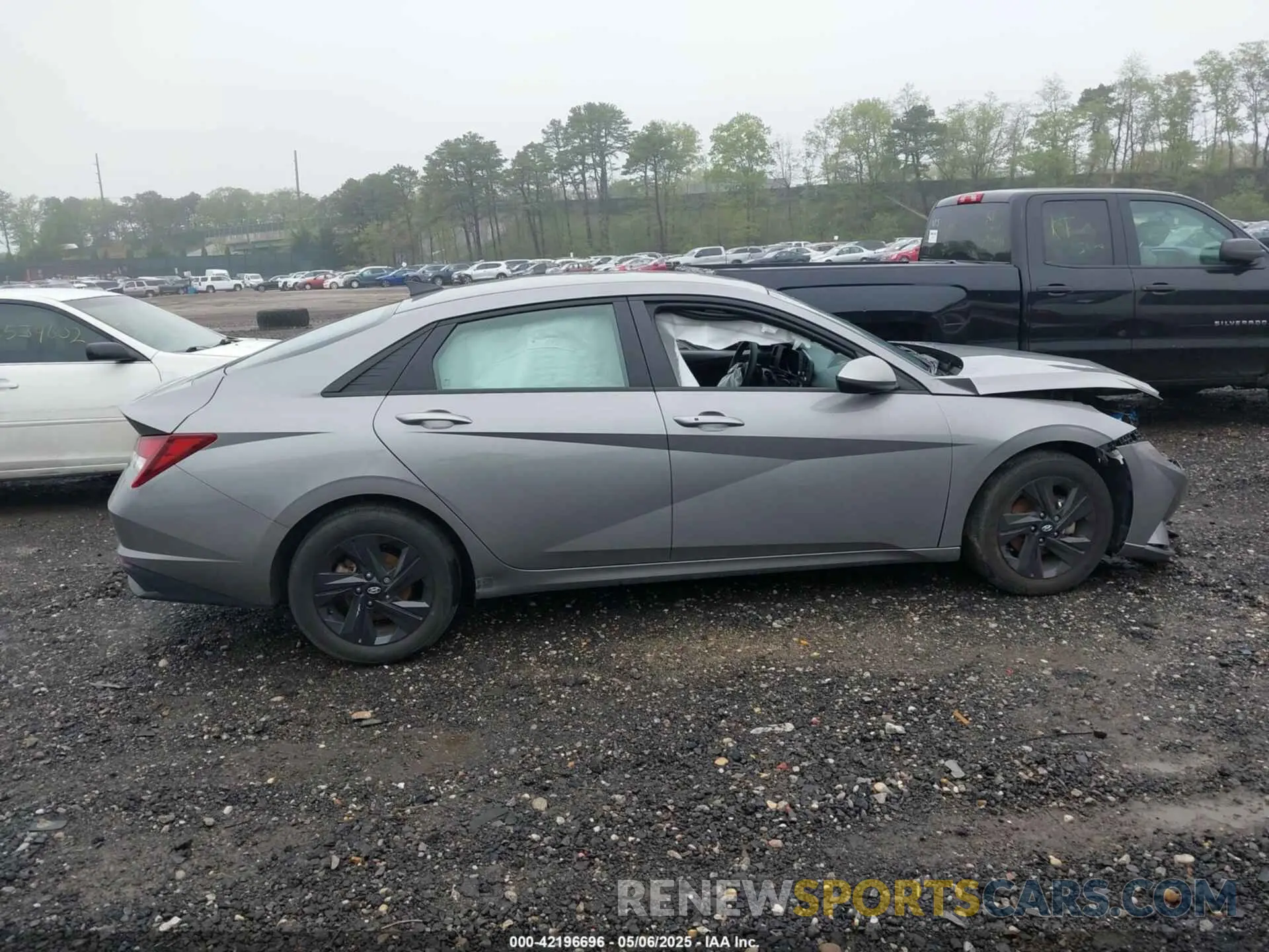 13 Photograph of a damaged car KMHLM4AG8NU286454 HYUNDAI ELANTRA 2022