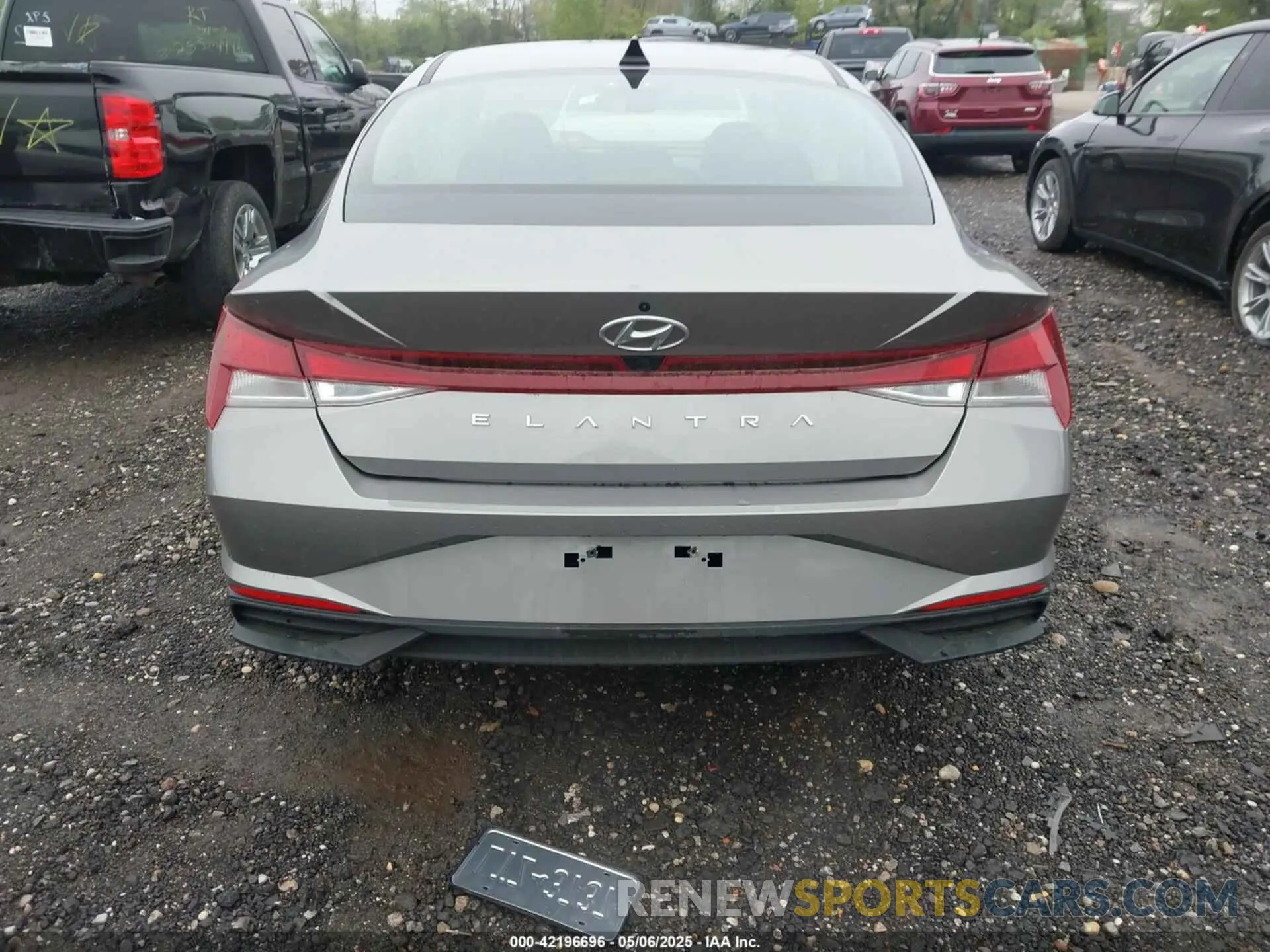 16 Photograph of a damaged car KMHLM4AG8NU286454 HYUNDAI ELANTRA 2022