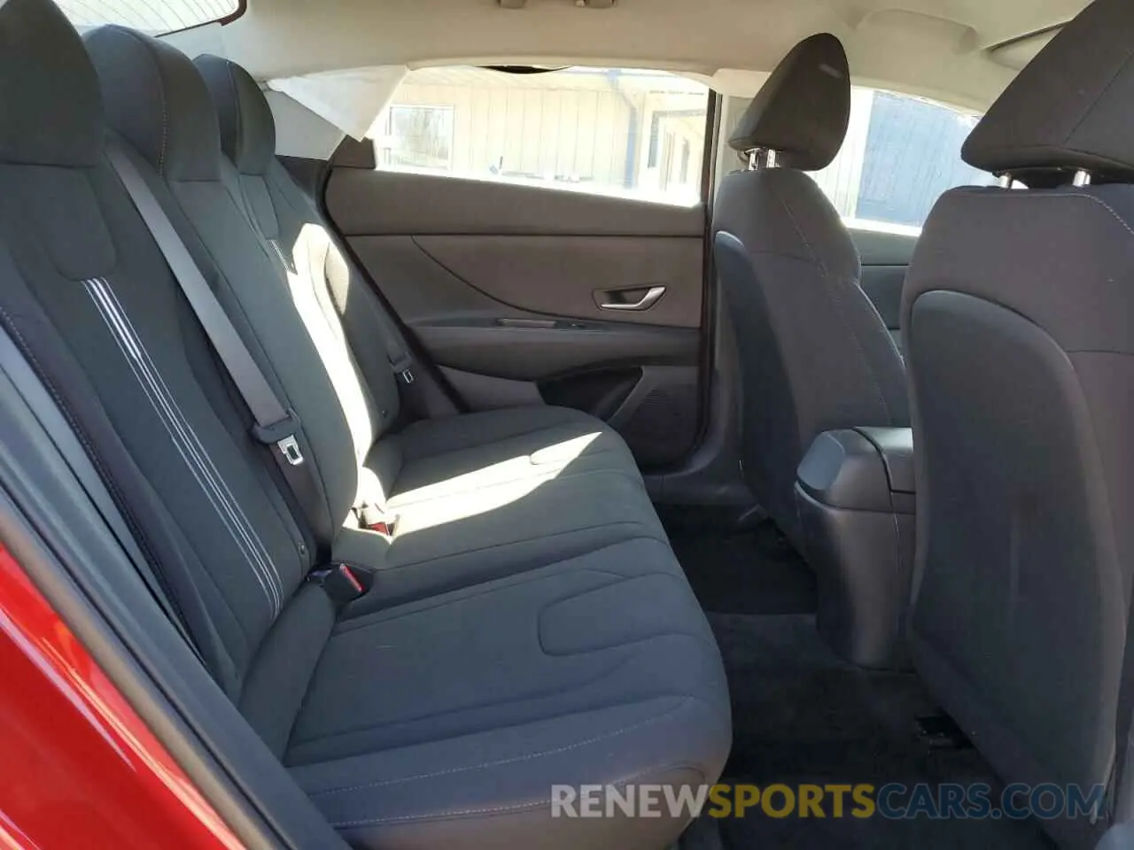 10 Photograph of a damaged car KMHLM4AG8NU332901 HYUNDAI ELANTRA 2022