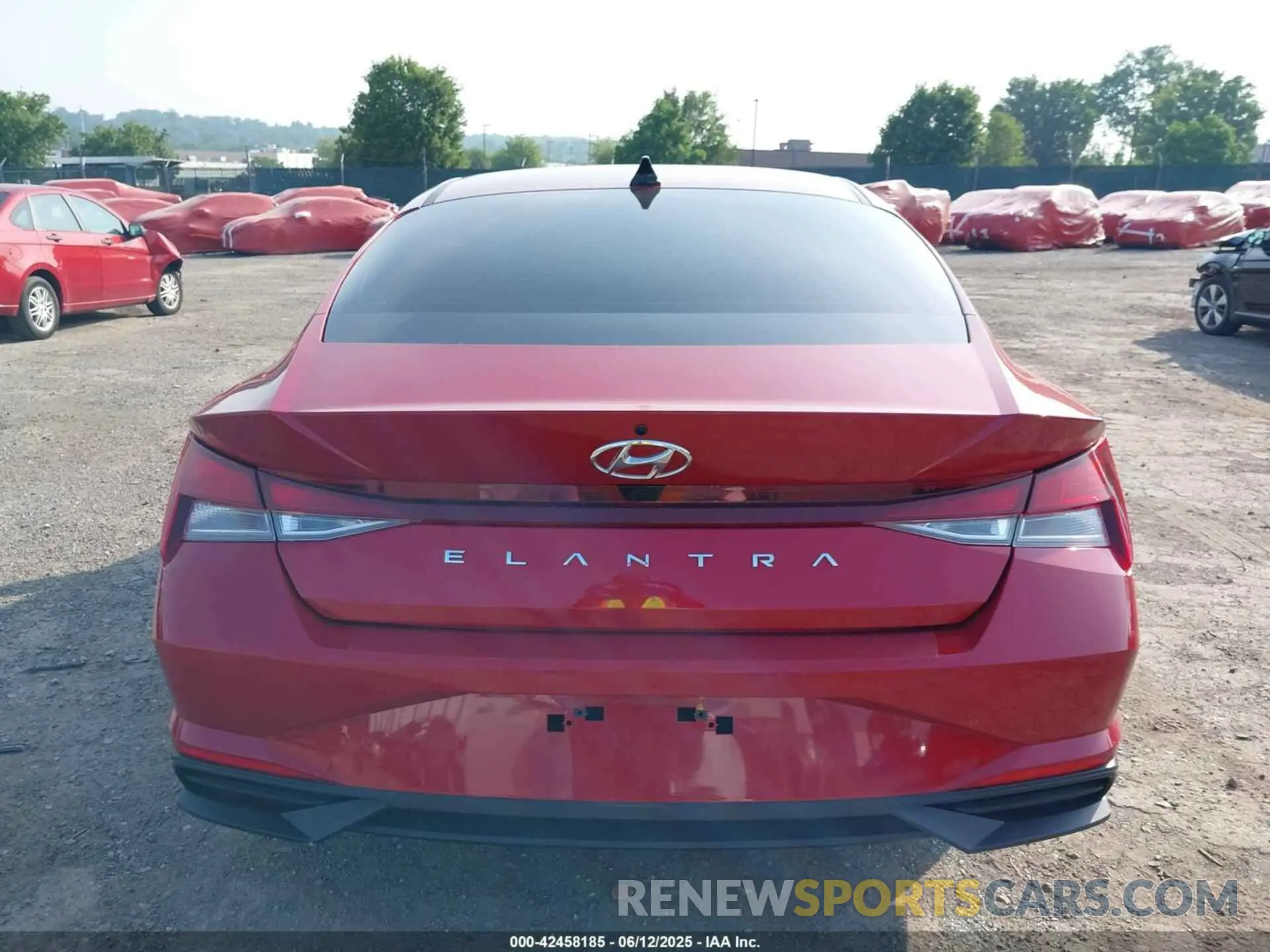 15 Photograph of a damaged car KMHLM4AG8NU333594 HYUNDAI ELANTRA 2022