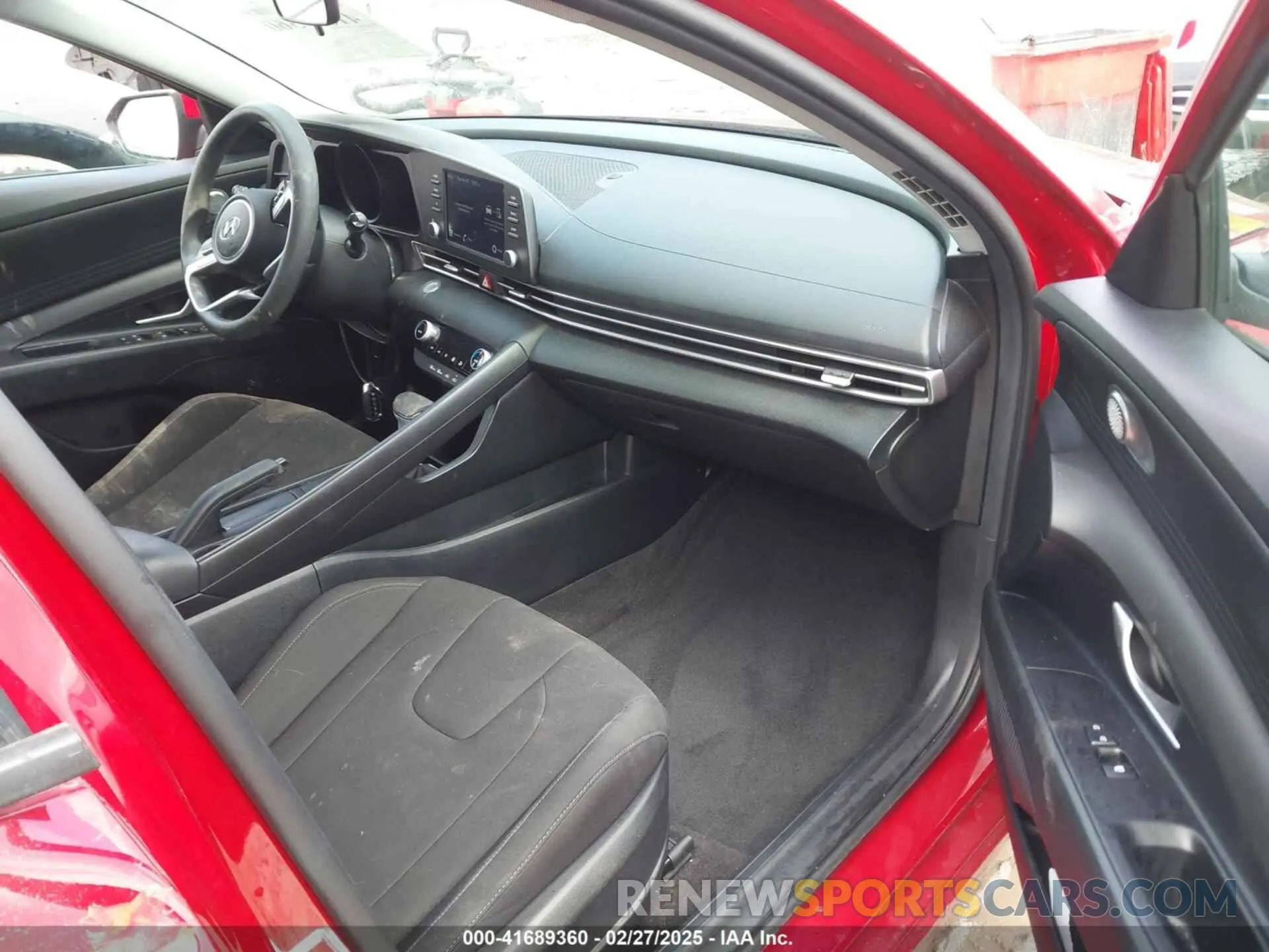 5 Photograph of a damaged car KMHLM4AG8NU351741 HYUNDAI ELANTRA 2022