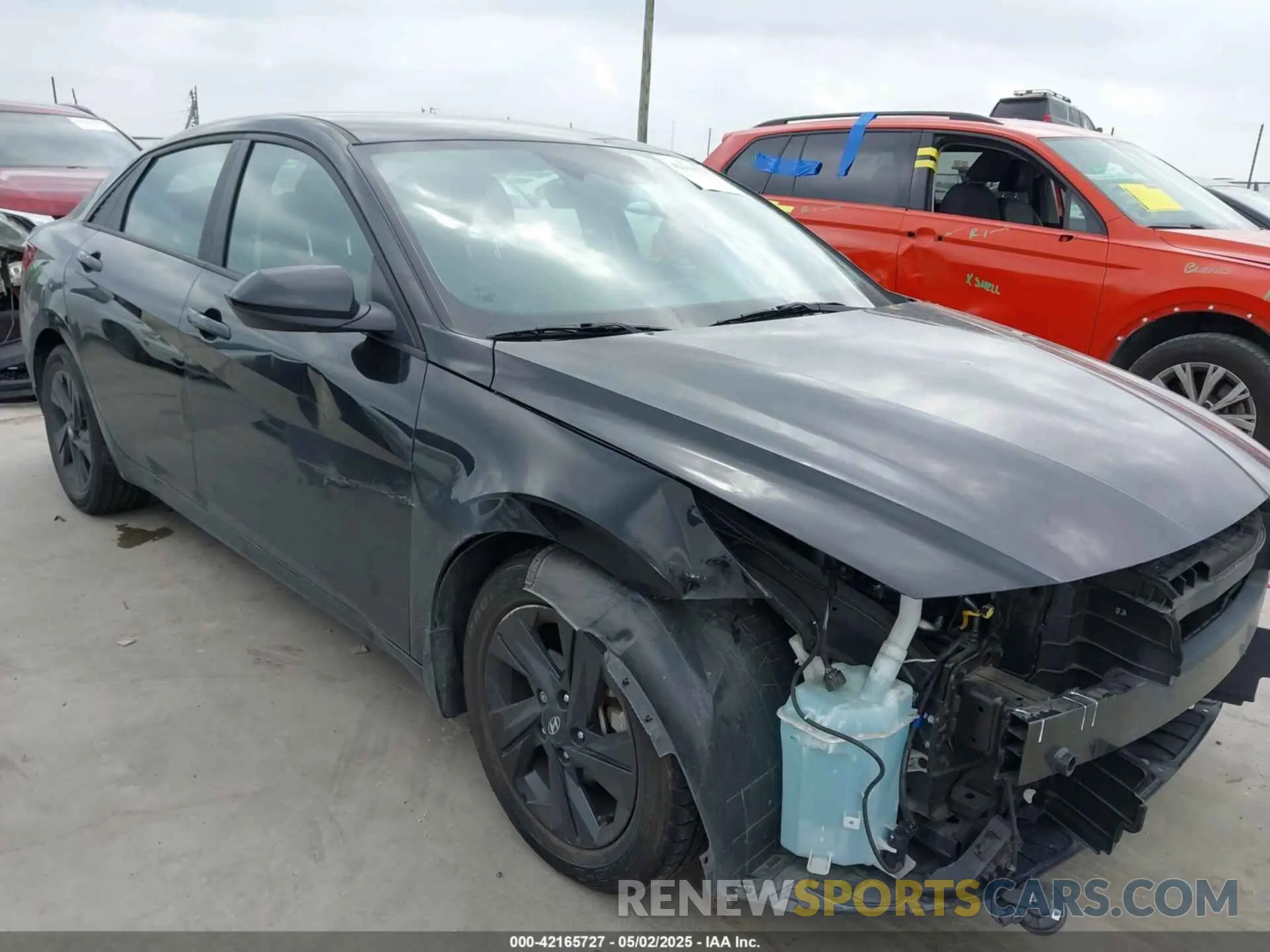 1 Photograph of a damaged car KMHLM4AG9NU218972 HYUNDAI ELANTRA 2022
