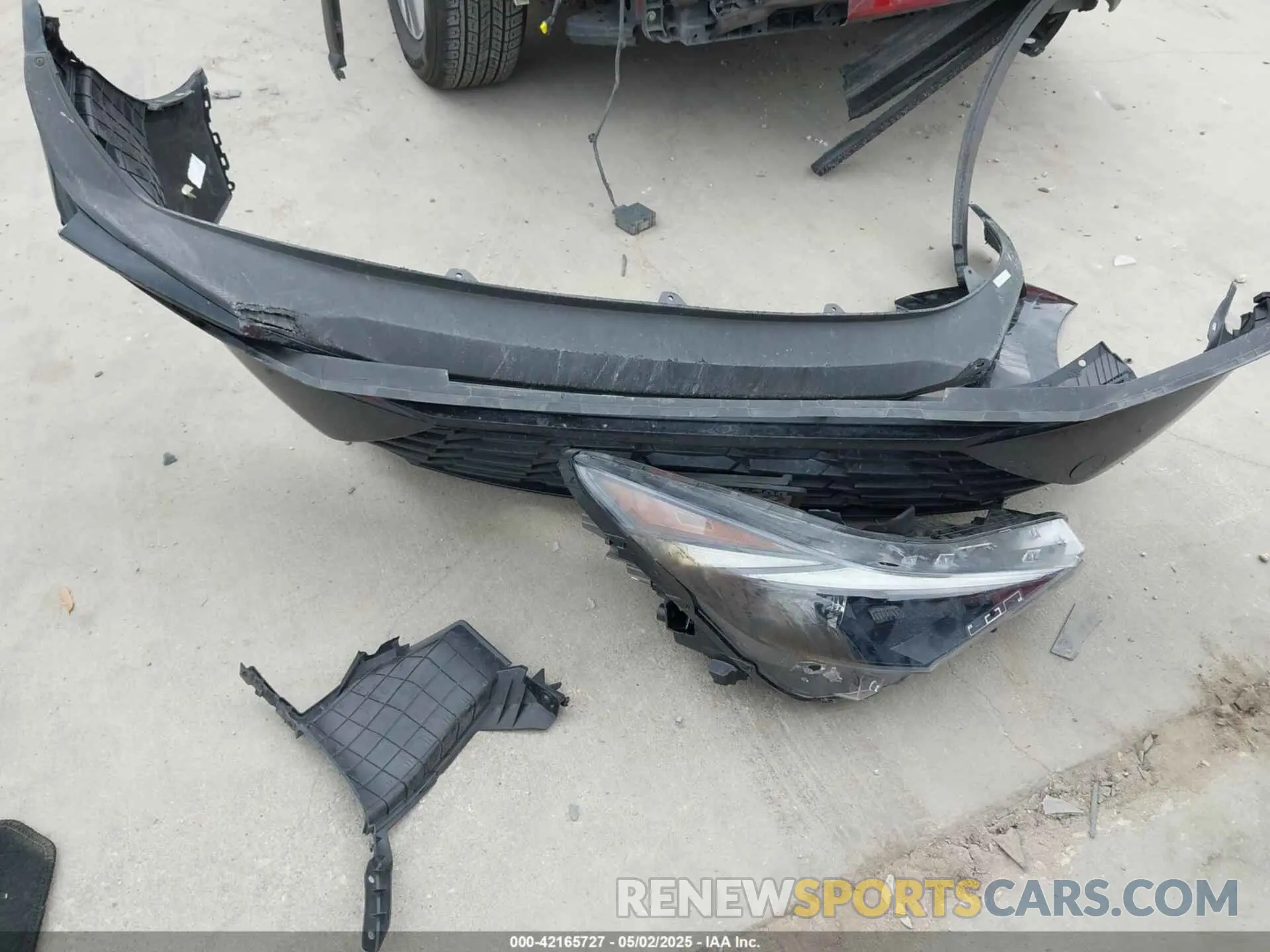 12 Photograph of a damaged car KMHLM4AG9NU218972 HYUNDAI ELANTRA 2022