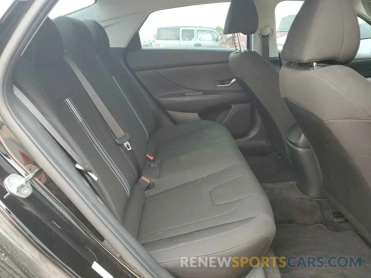 10 Photograph of a damaged car KMHLM4AG9NU225341 HYUNDAI ELANTRA 2022