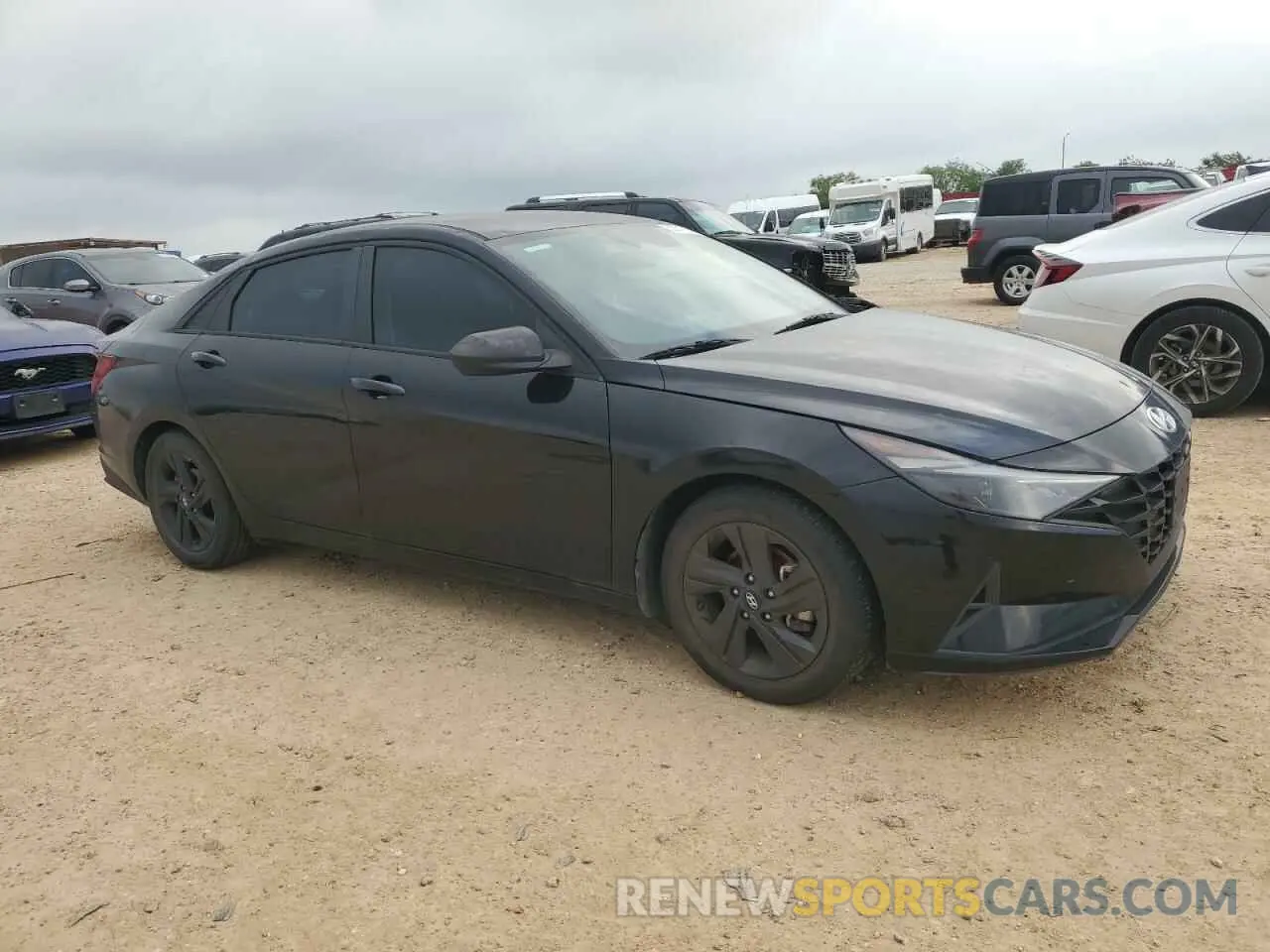 4 Photograph of a damaged car KMHLM4AG9NU225341 HYUNDAI ELANTRA 2022
