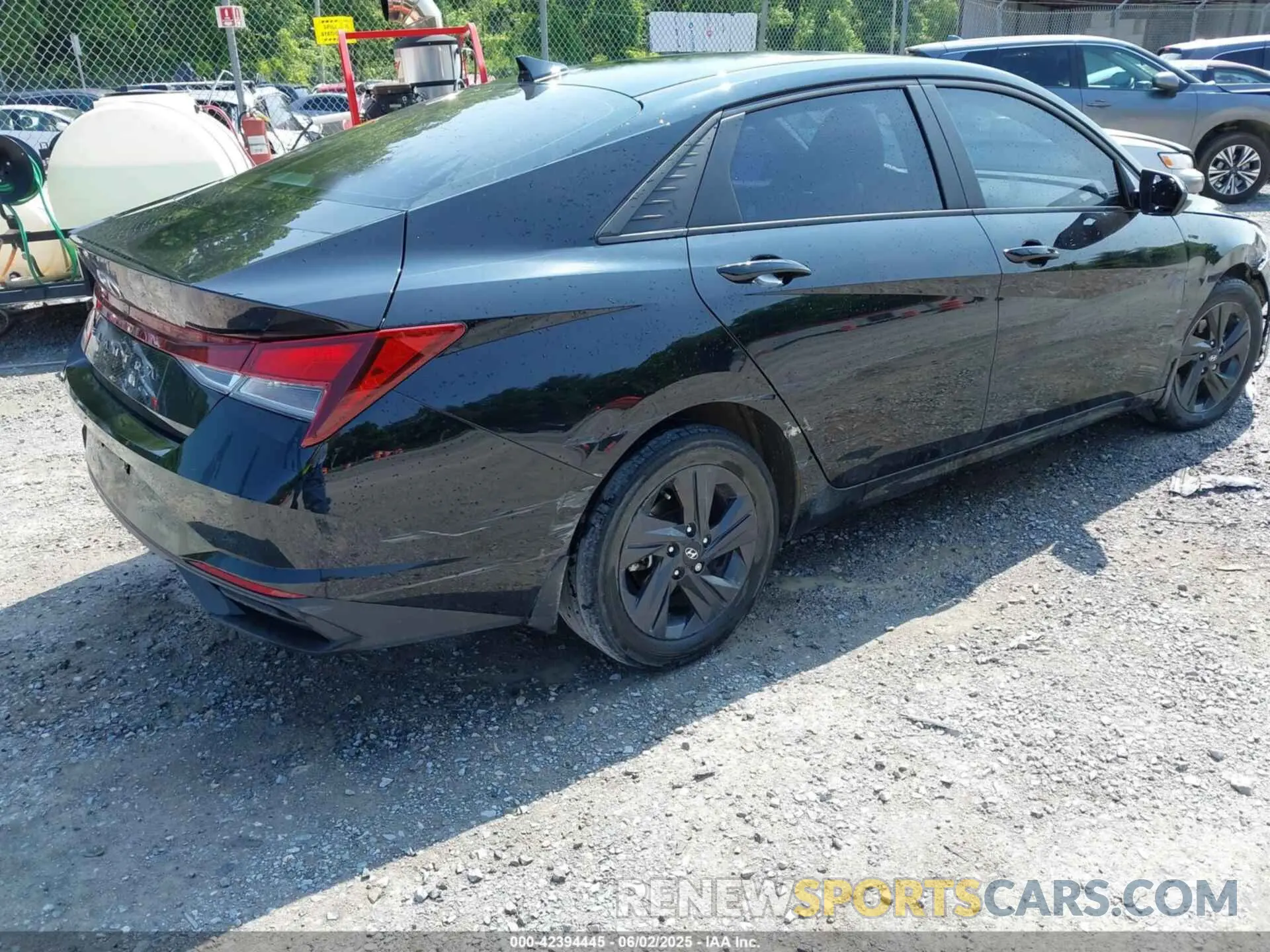4 Photograph of a damaged car KMHLM4AG9NU241684 HYUNDAI ELANTRA 2022