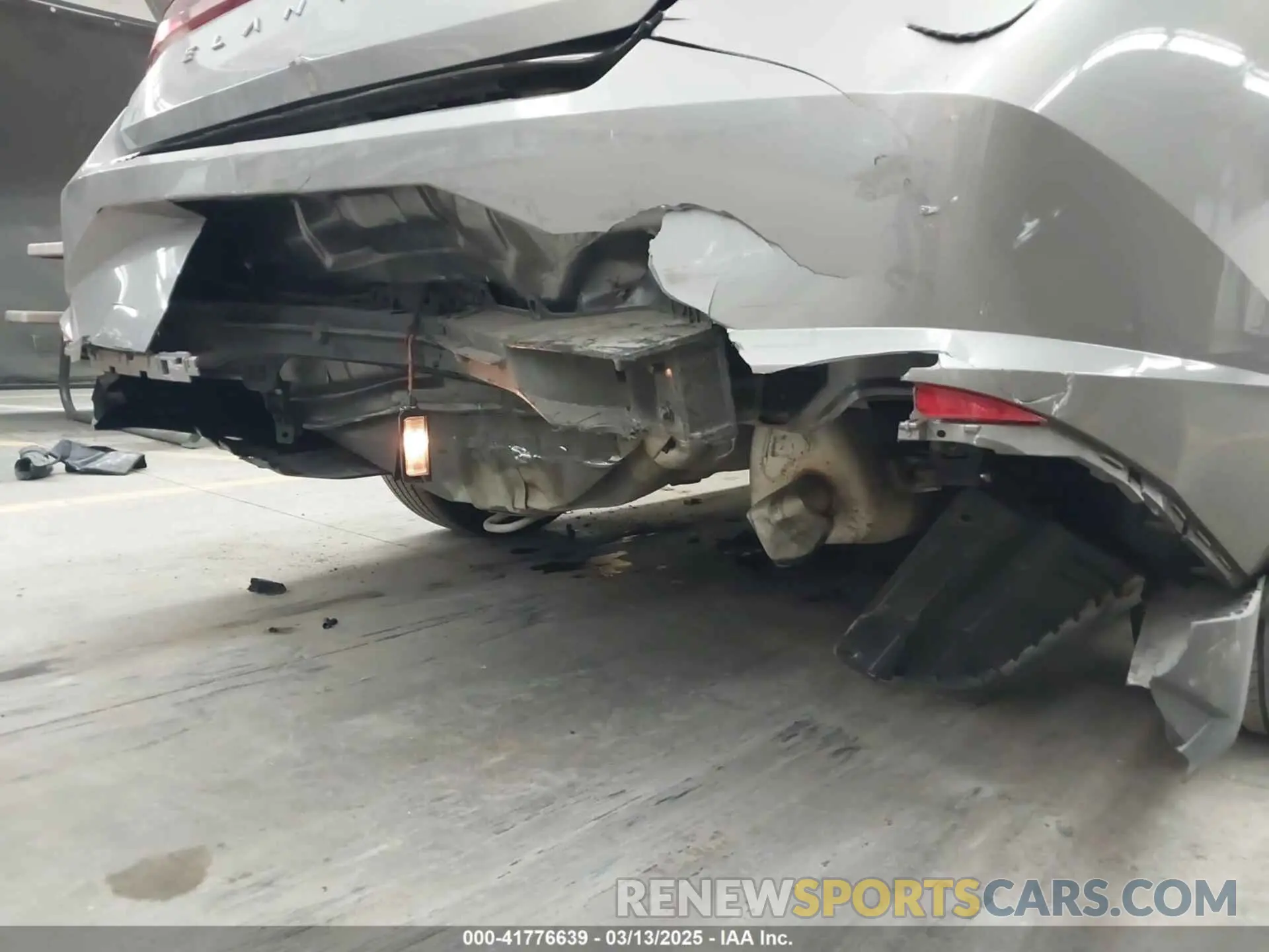 12 Photograph of a damaged car KMHLM4AG9NU271624 HYUNDAI ELANTRA 2022