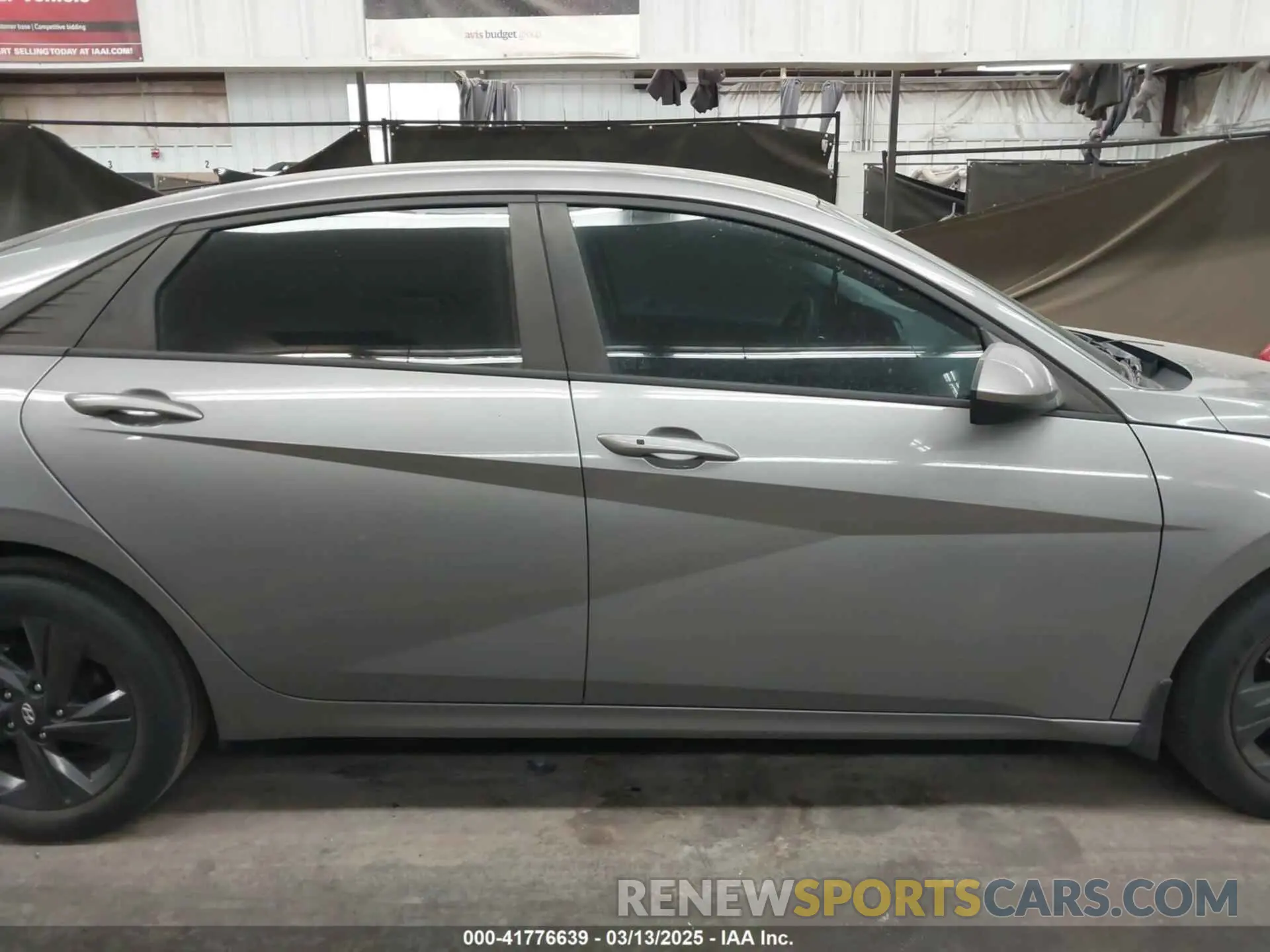 14 Photograph of a damaged car KMHLM4AG9NU271624 HYUNDAI ELANTRA 2022