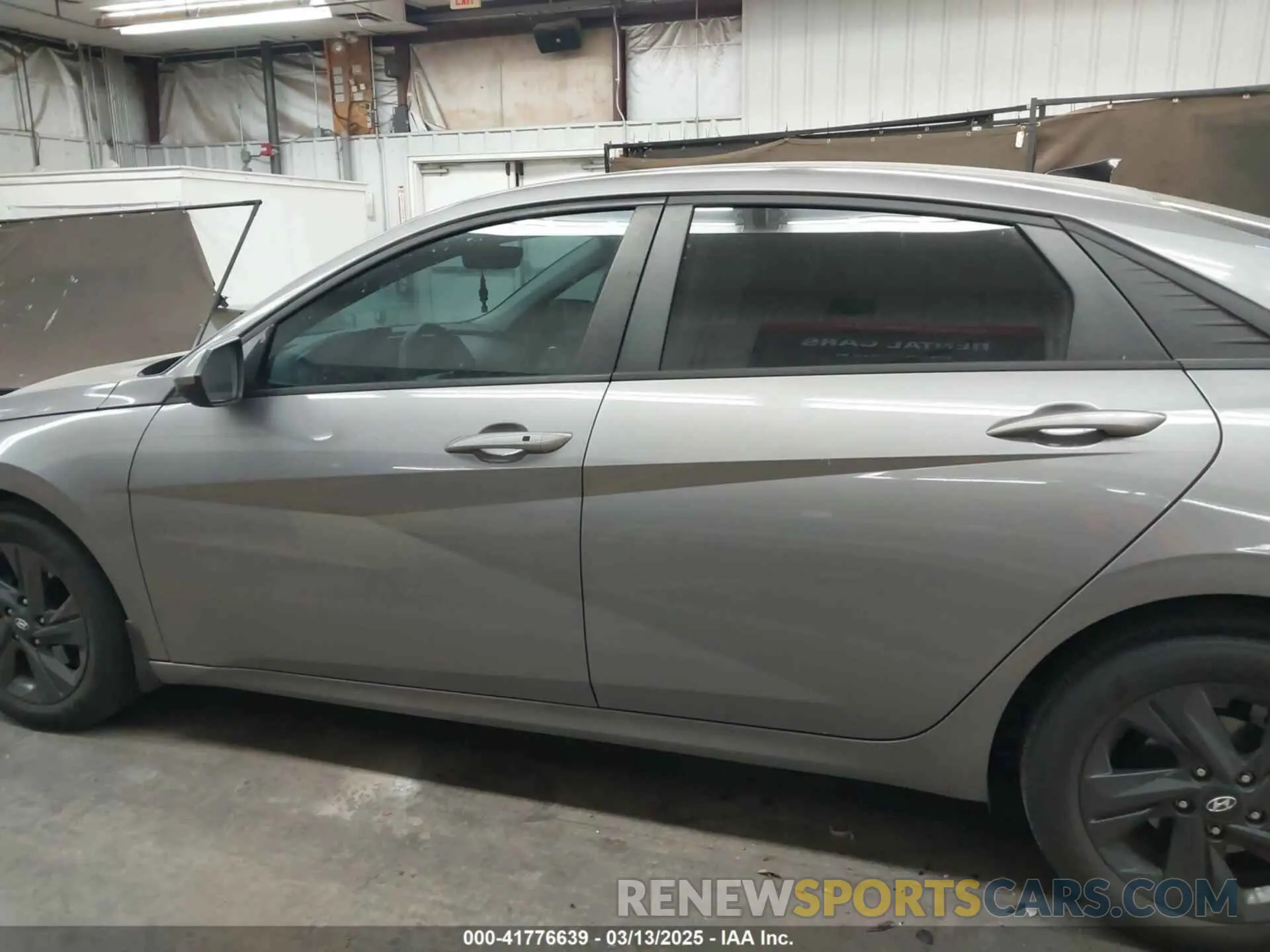 15 Photograph of a damaged car KMHLM4AG9NU271624 HYUNDAI ELANTRA 2022