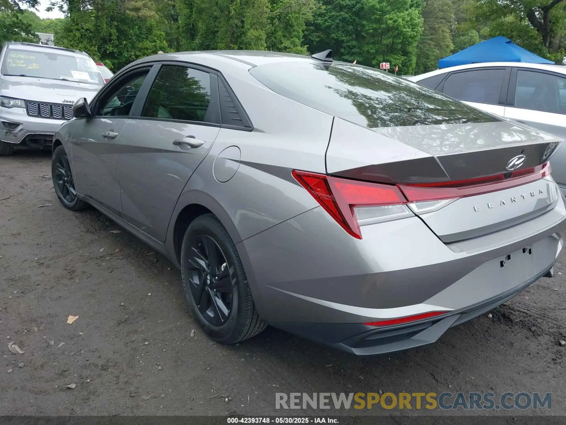 3 Photograph of a damaged car KMHLM4AG9NU283367 HYUNDAI ELANTRA 2022
