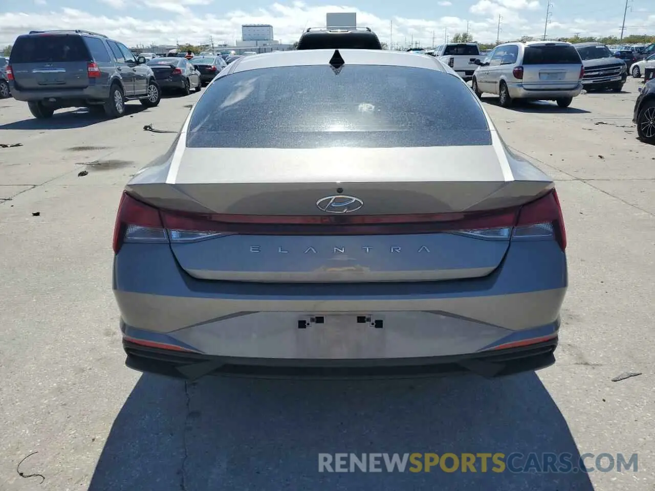 6 Photograph of a damaged car KMHLM4AG9NU311619 HYUNDAI ELANTRA 2022
