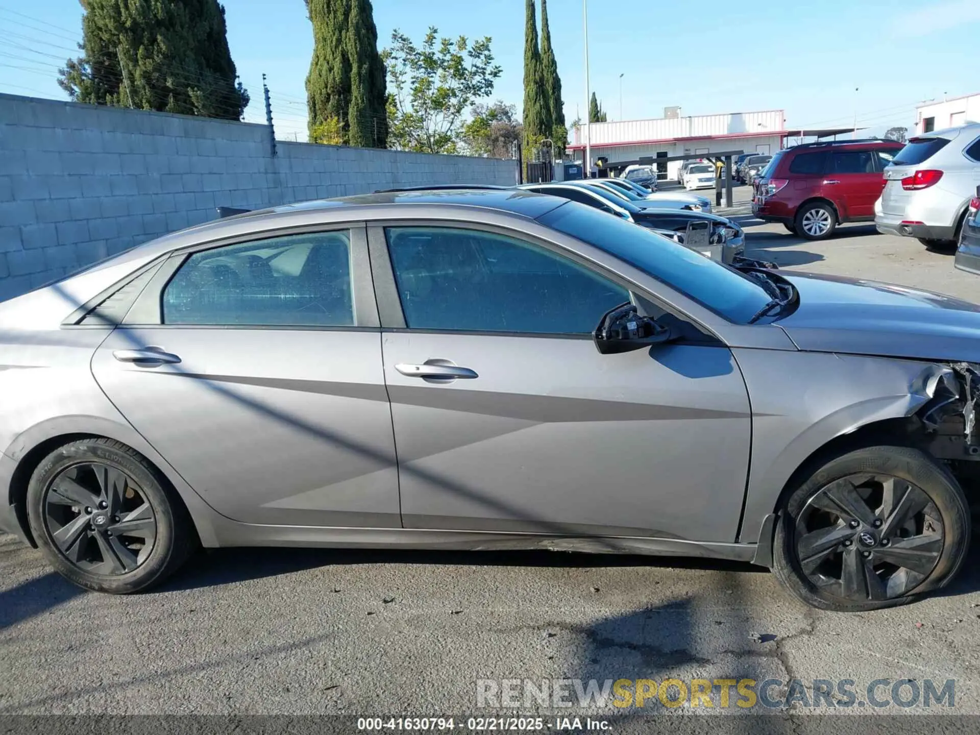 14 Photograph of a damaged car KMHLM4AG9NU322152 HYUNDAI ELANTRA 2022