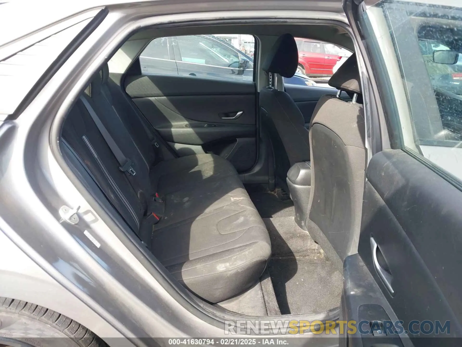 8 Photograph of a damaged car KMHLM4AG9NU322152 HYUNDAI ELANTRA 2022