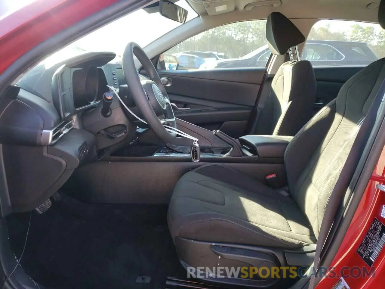 7 Photograph of a damaged car KMHLM4AG9NU344572 HYUNDAI ELANTRA 2022