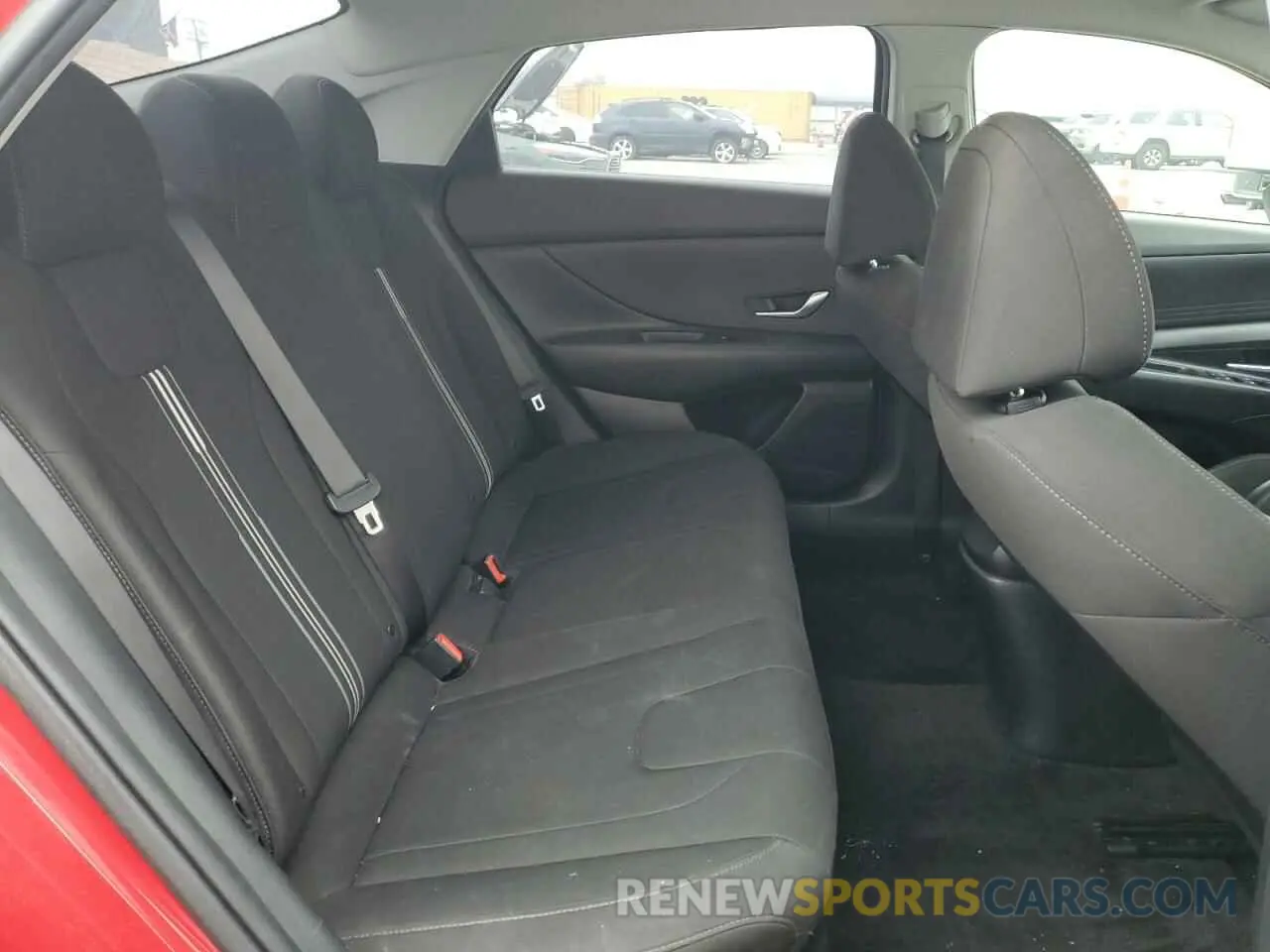 10 Photograph of a damaged car KMHLM4AG9NU365213 HYUNDAI ELANTRA 2022
