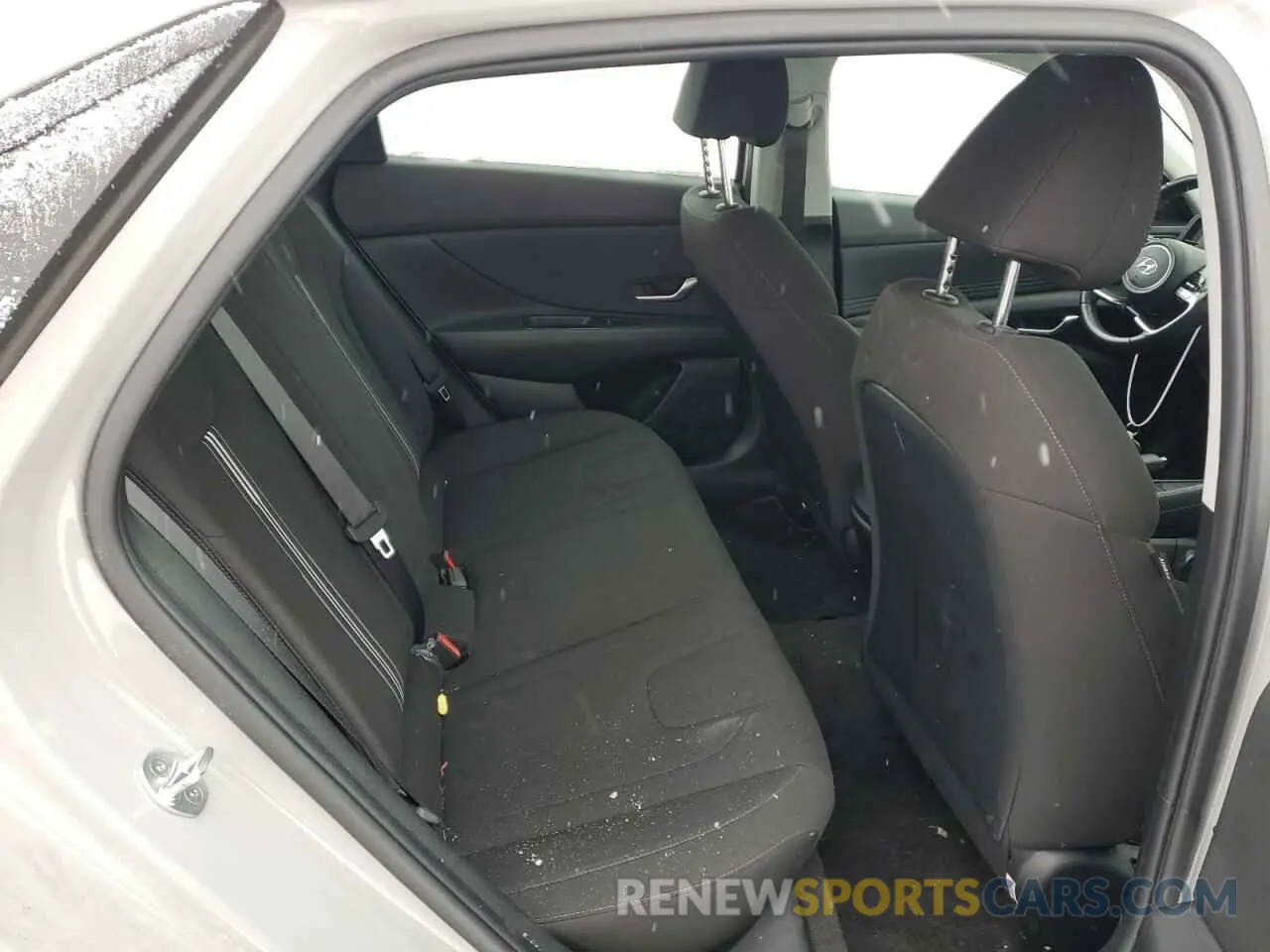 10 Photograph of a damaged car KMHLM4AGXNU261653 HYUNDAI ELANTRA 2022