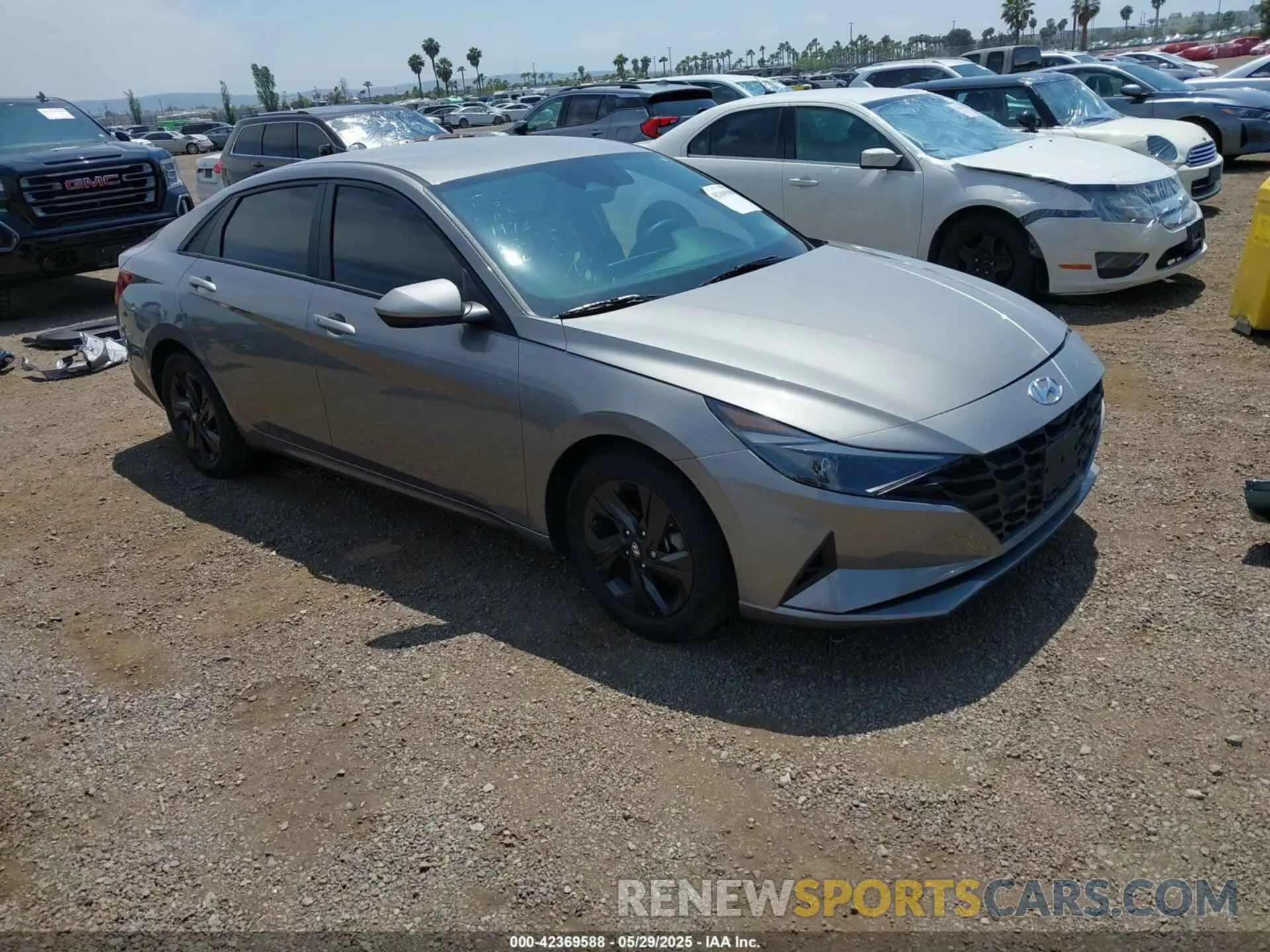 1 Photograph of a damaged car KMHLM4AGXNU301973 HYUNDAI ELANTRA 2022