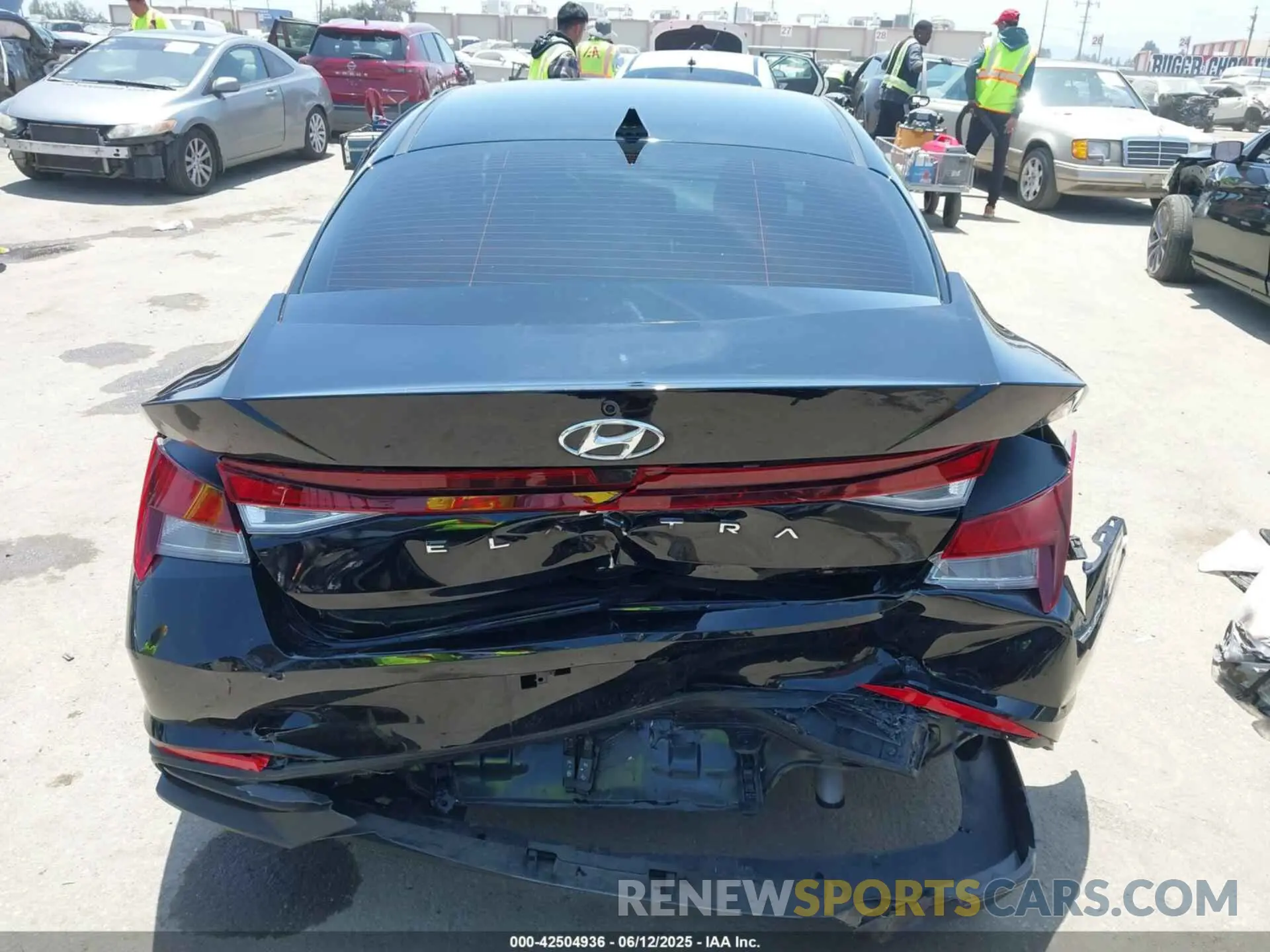17 Photograph of a damaged car KMHLM4AGXNU361204 HYUNDAI ELANTRA 2022