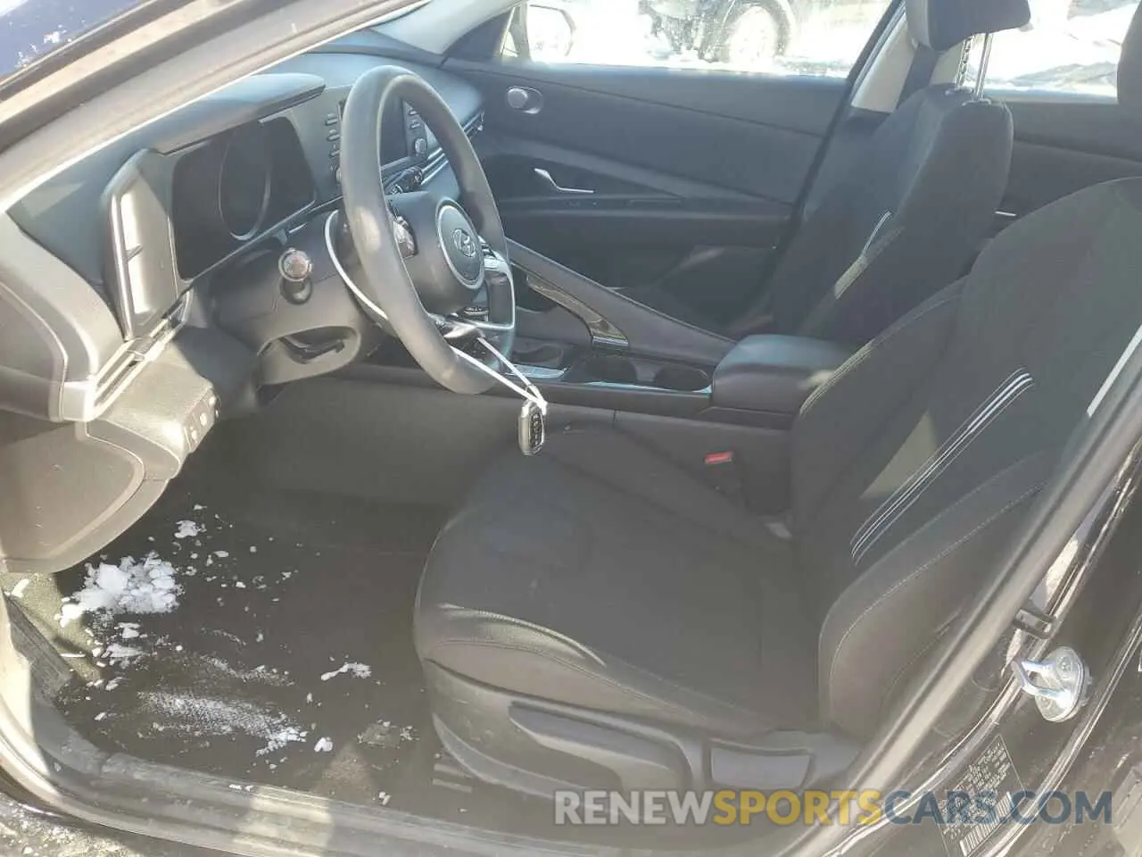 7 Photograph of a damaged car KMHLM4AJ1NU013268 HYUNDAI ELANTRA 2022
