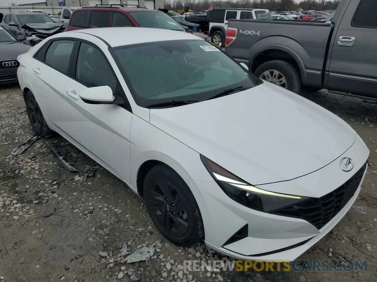 4 Photograph of a damaged car KMHLM4AJ6NU023861 HYUNDAI ELANTRA 2022