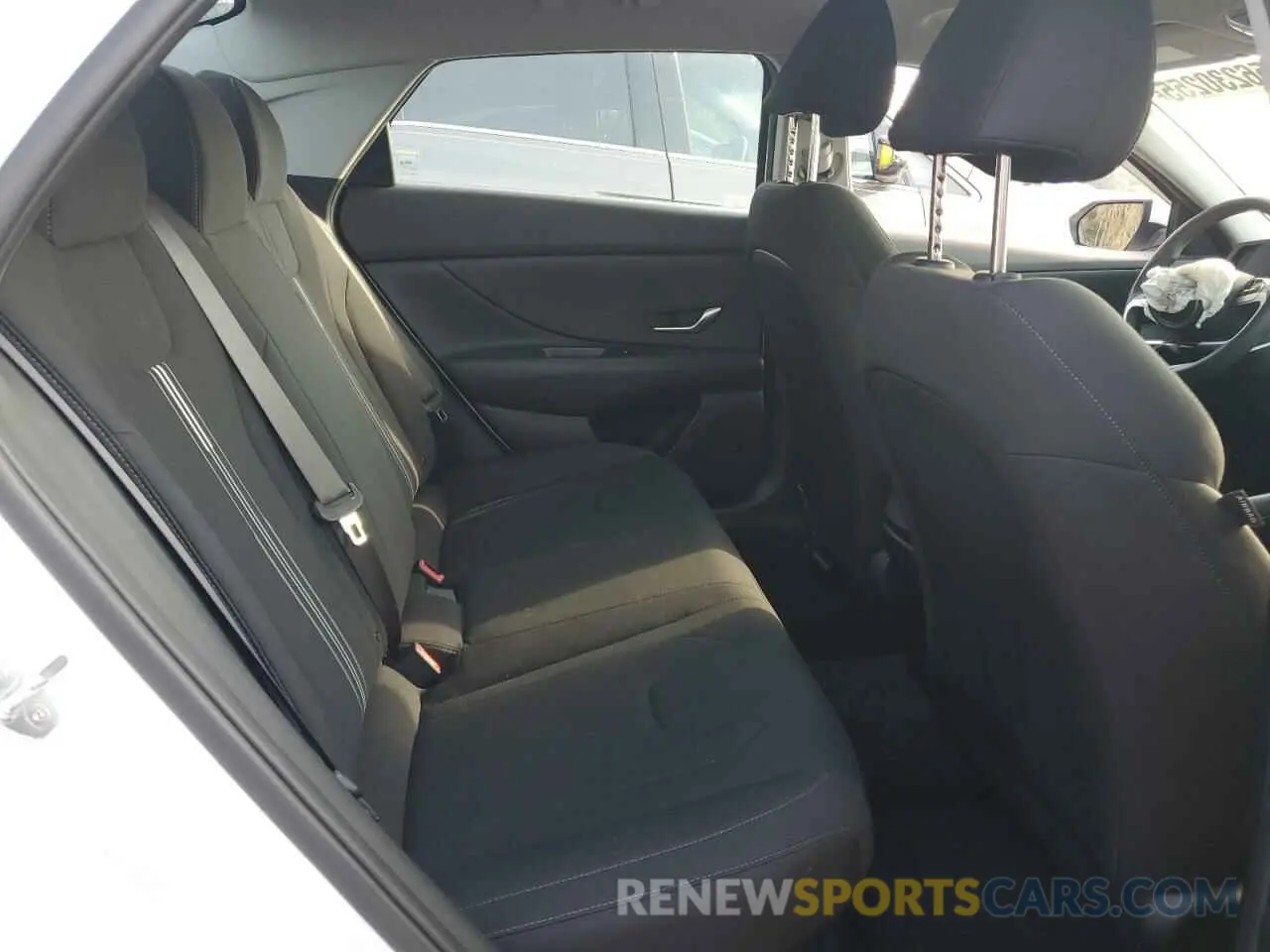 10 Photograph of a damaged car KMHLM4AJXNU023944 HYUNDAI ELANTRA 2022