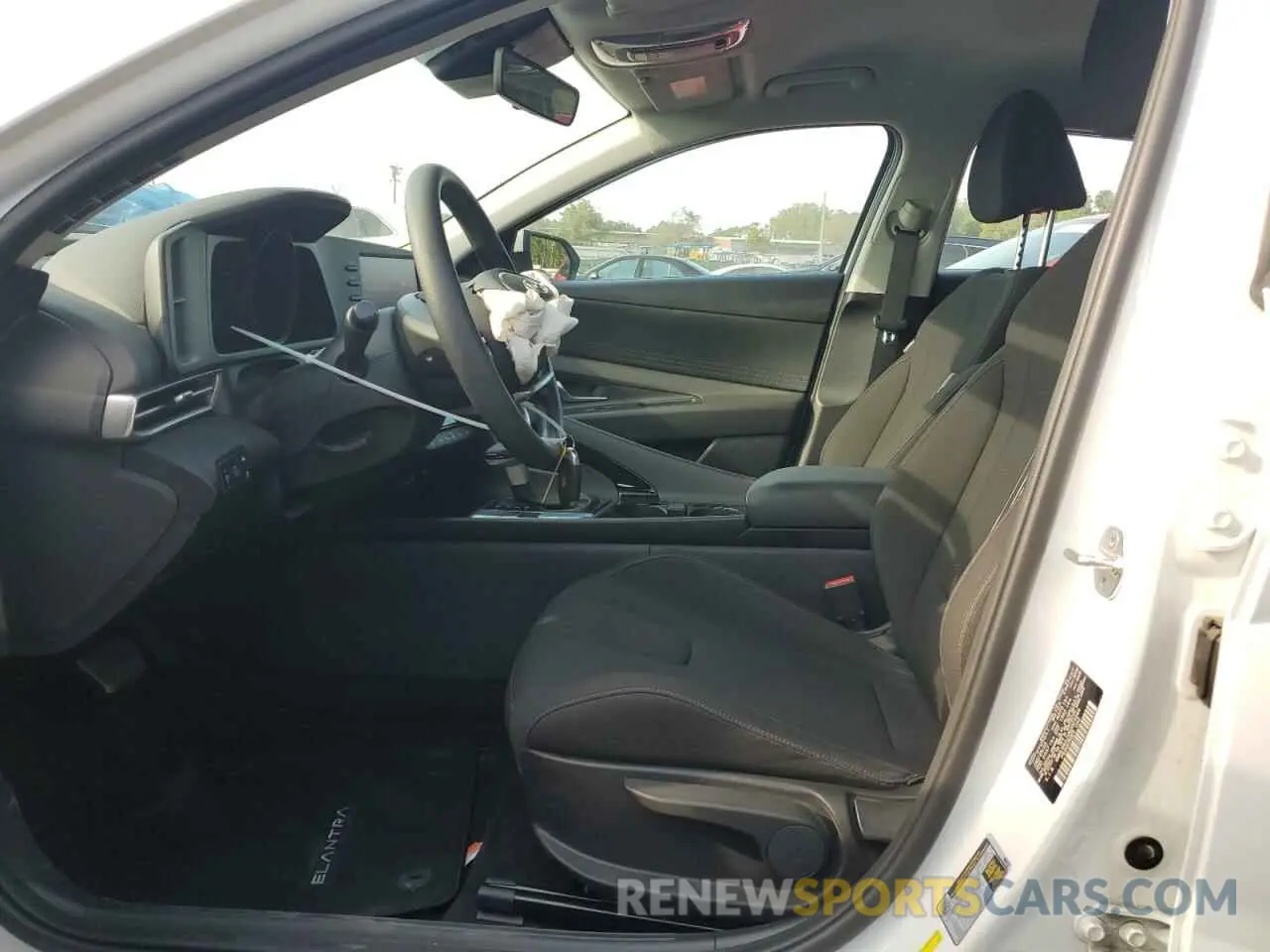 7 Photograph of a damaged car KMHLM4AJXNU023944 HYUNDAI ELANTRA 2022