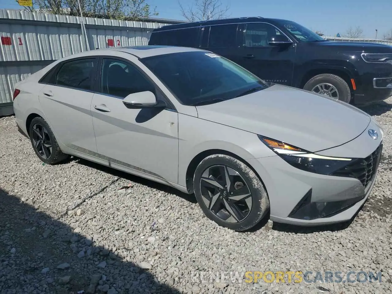 4 Photograph of a damaged car KMHLN4AG0NU256572 HYUNDAI ELANTRA 2022
