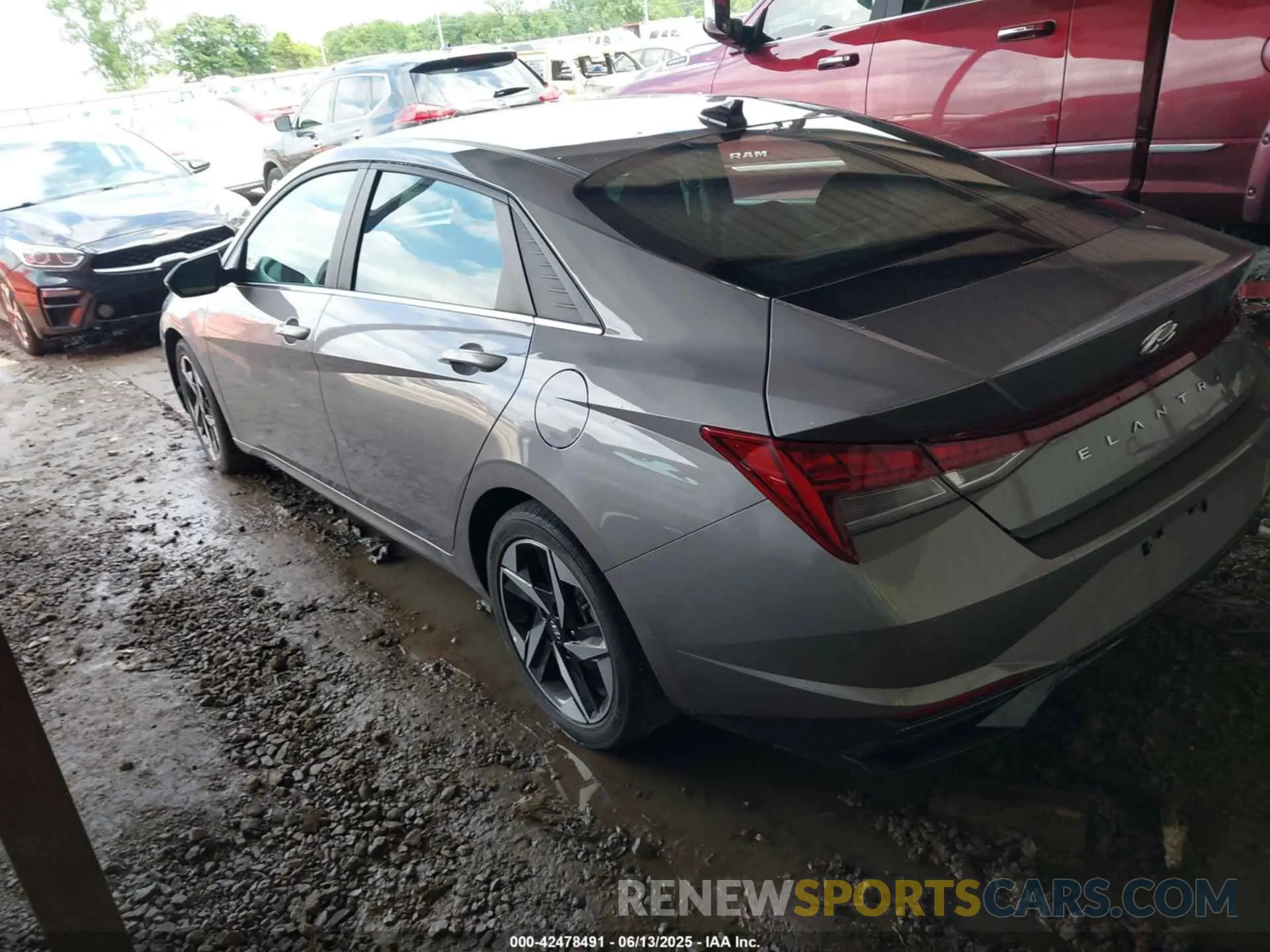 3 Photograph of a damaged car KMHLN4AG0NU341783 HYUNDAI ELANTRA 2022
