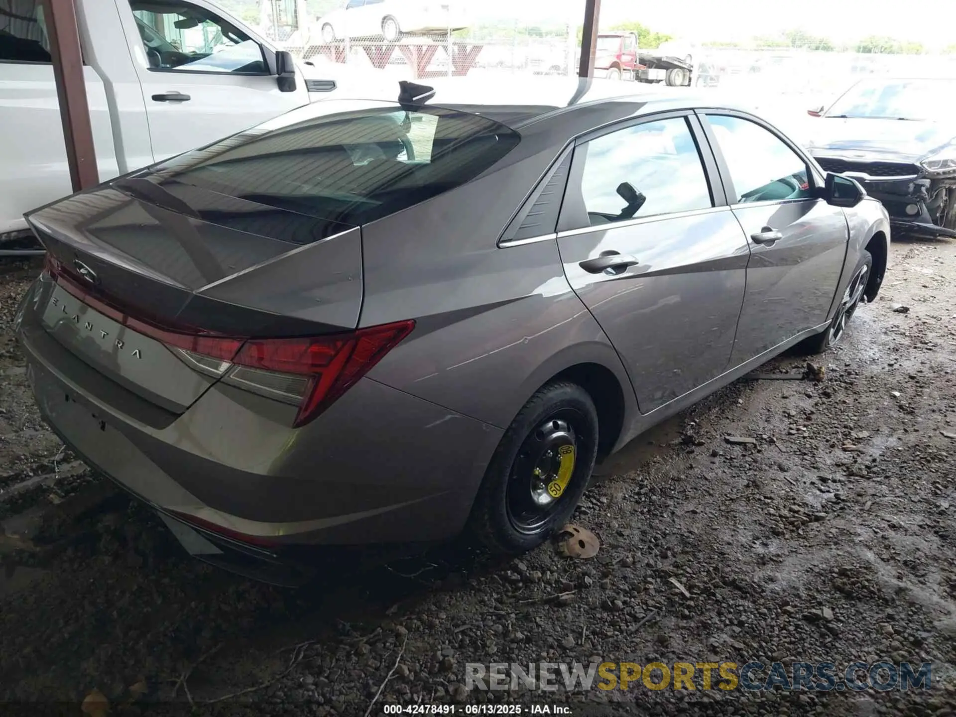 4 Photograph of a damaged car KMHLN4AG0NU341783 HYUNDAI ELANTRA 2022