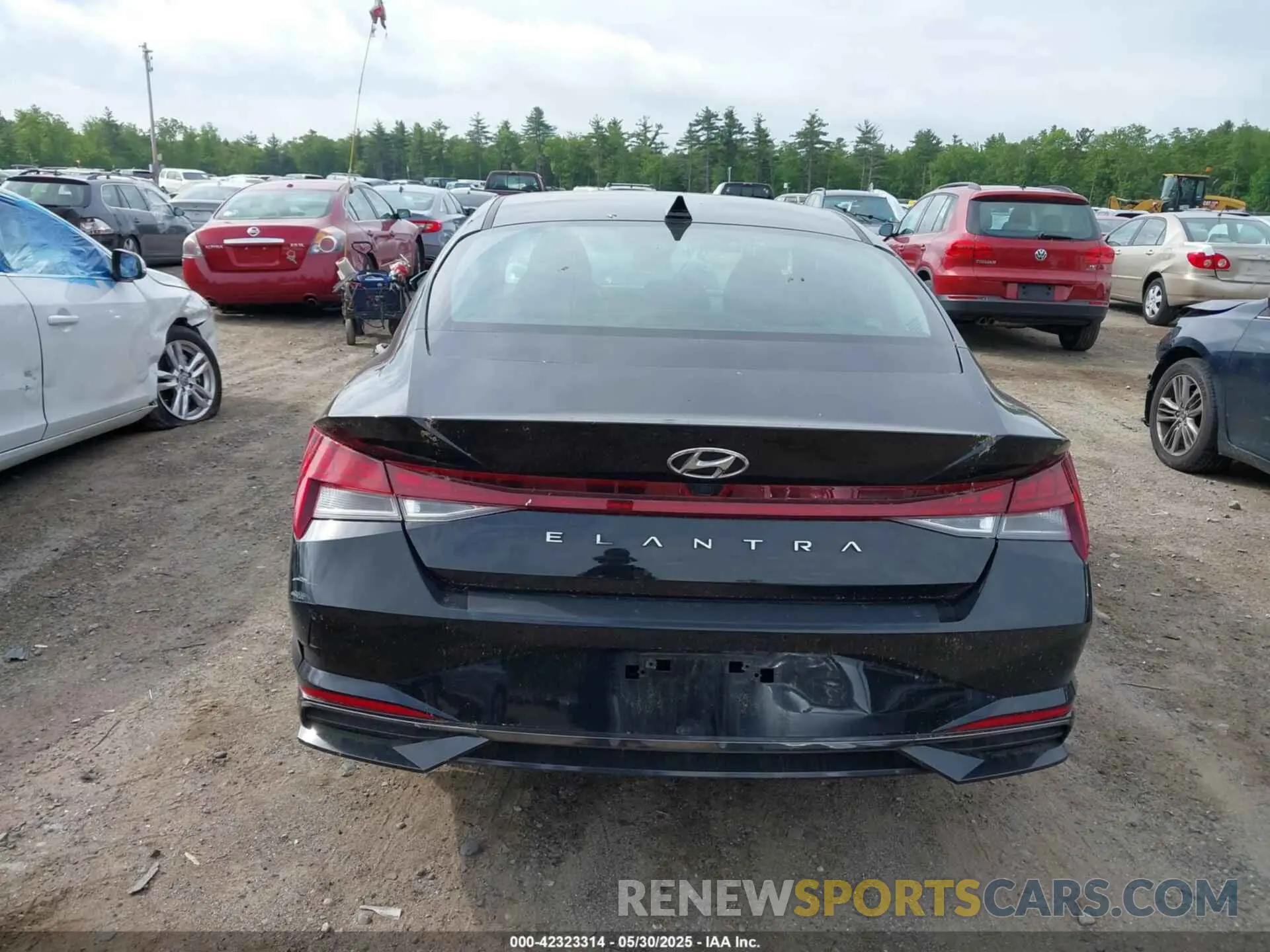 16 Photograph of a damaged car KMHLN4AG5NU354481 HYUNDAI ELANTRA 2022
