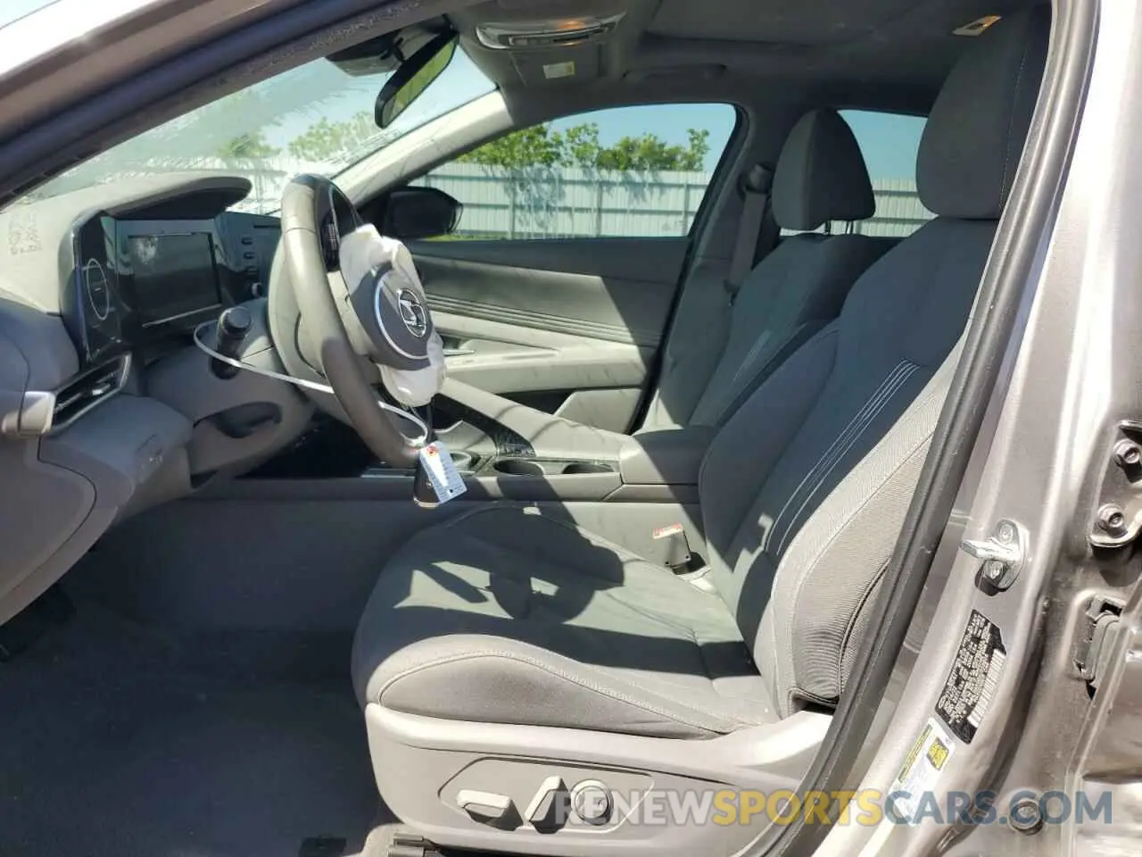 7 Photograph of a damaged car KMHLN4AG6NU359804 HYUNDAI ELANTRA 2022