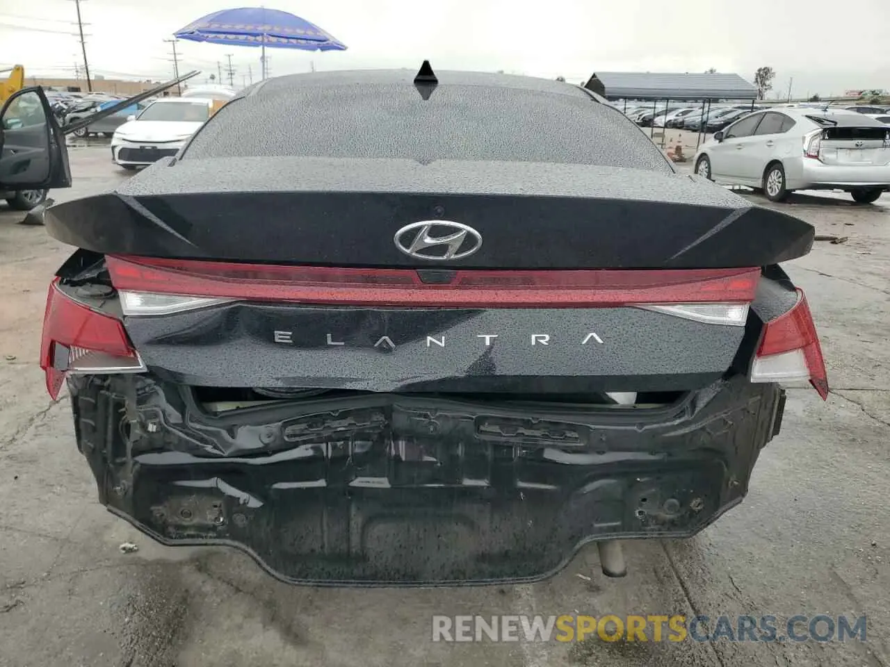 6 Photograph of a damaged car KMHLN4AG7NU245746 HYUNDAI ELANTRA 2022