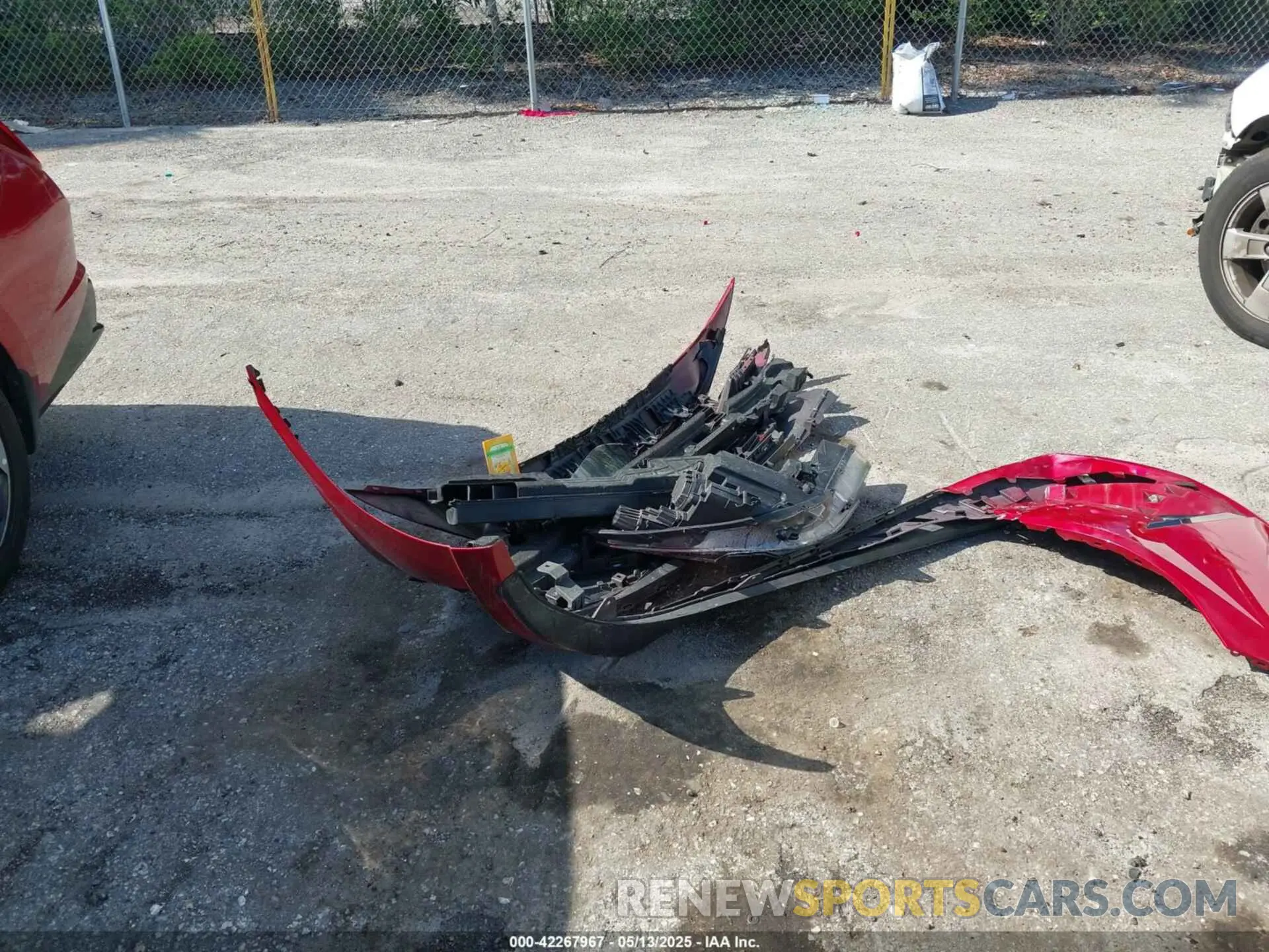12 Photograph of a damaged car KMHLN4AG7NU342364 HYUNDAI ELANTRA 2022