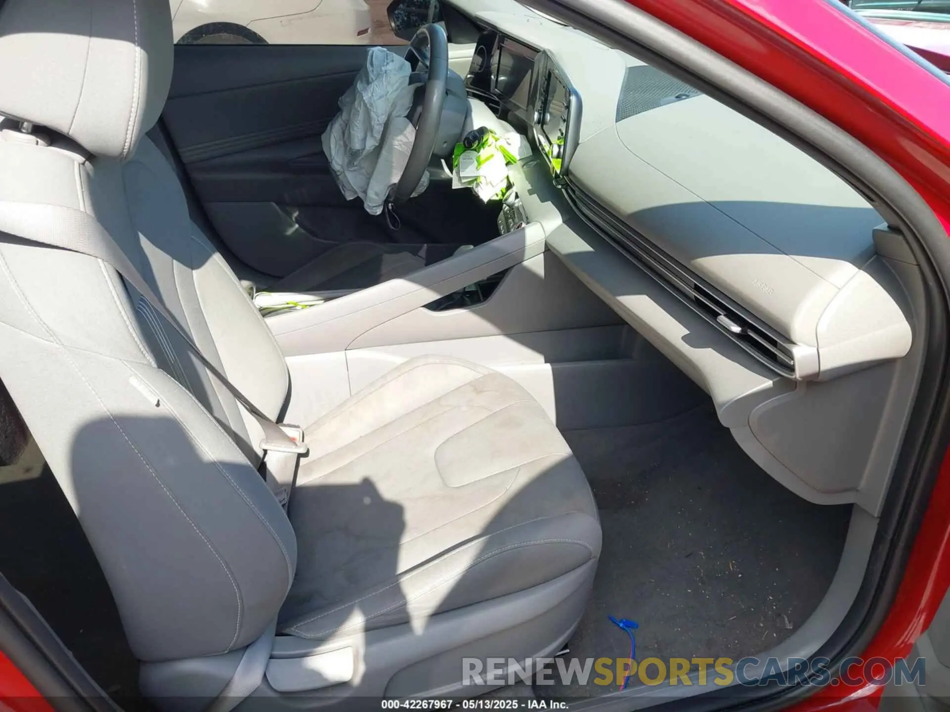 5 Photograph of a damaged car KMHLN4AG7NU342364 HYUNDAI ELANTRA 2022