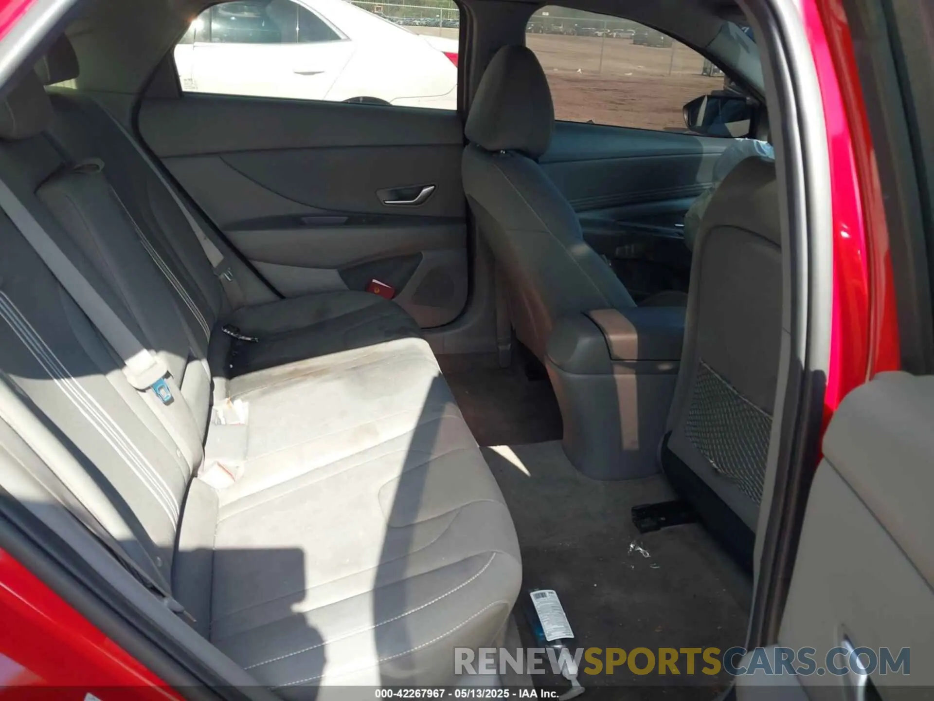 8 Photograph of a damaged car KMHLN4AG7NU342364 HYUNDAI ELANTRA 2022