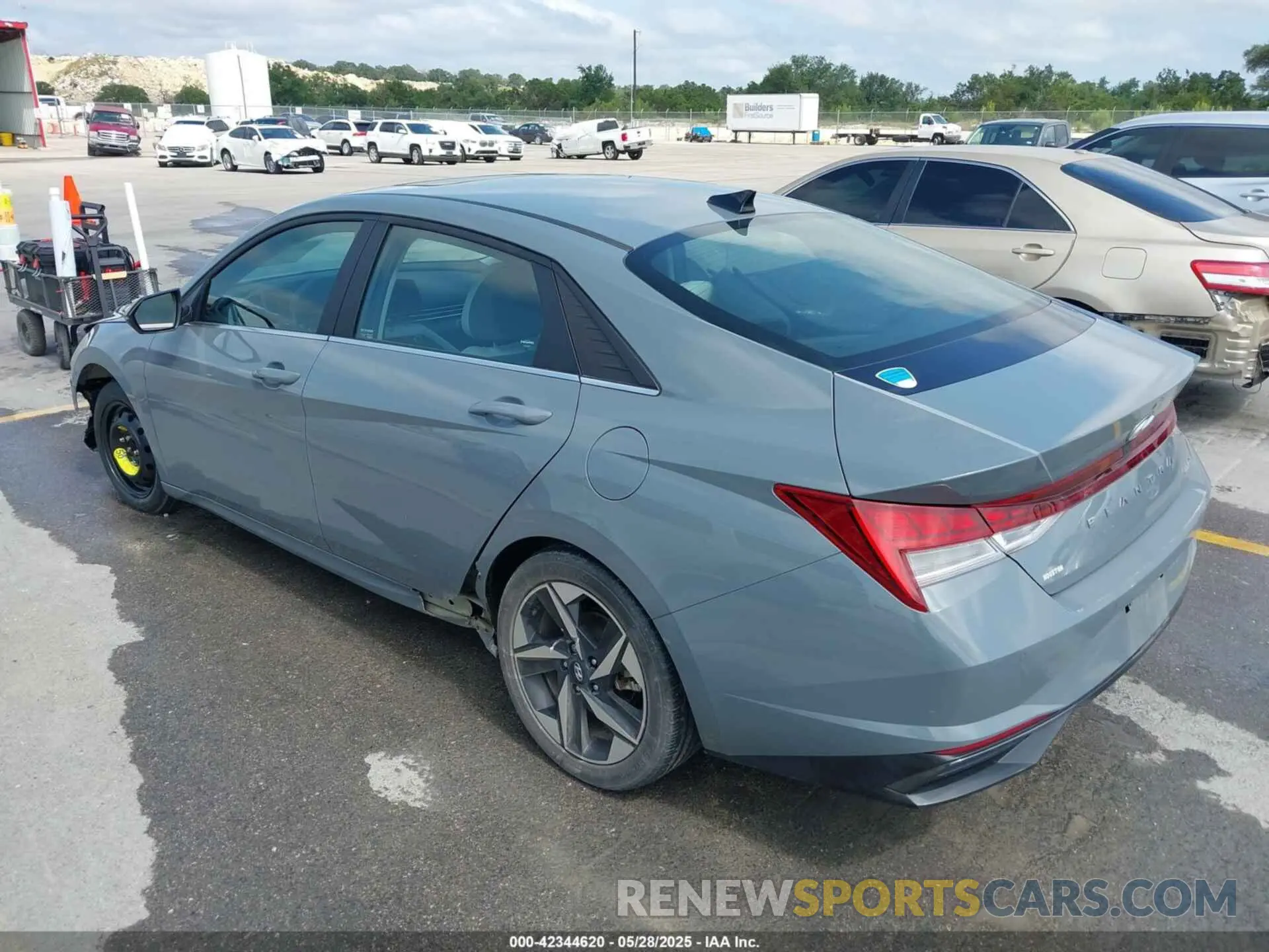 3 Photograph of a damaged car KMHLP4AG7NU342665 HYUNDAI ELANTRA 2022