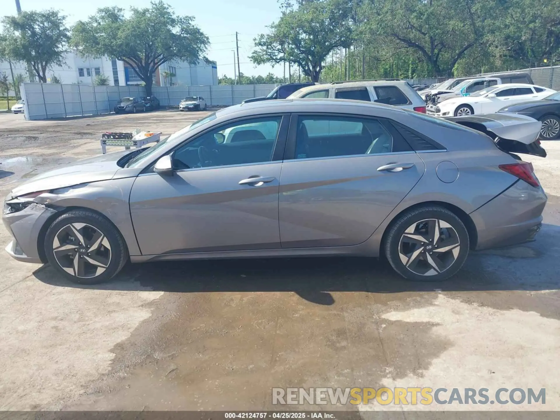 14 Photograph of a damaged car KMHLP4AG7NU359174 HYUNDAI ELANTRA 2022