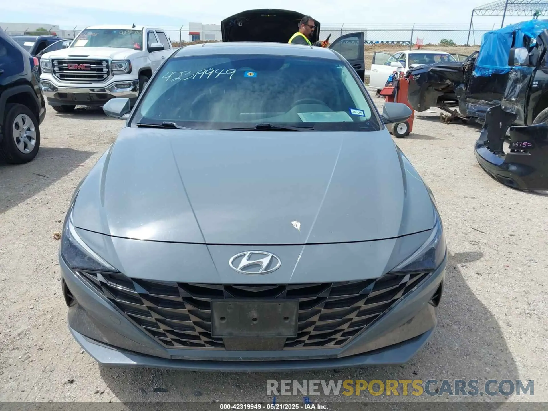 12 Photograph of a damaged car KMHLP4AGXNU341963 HYUNDAI ELANTRA 2022
