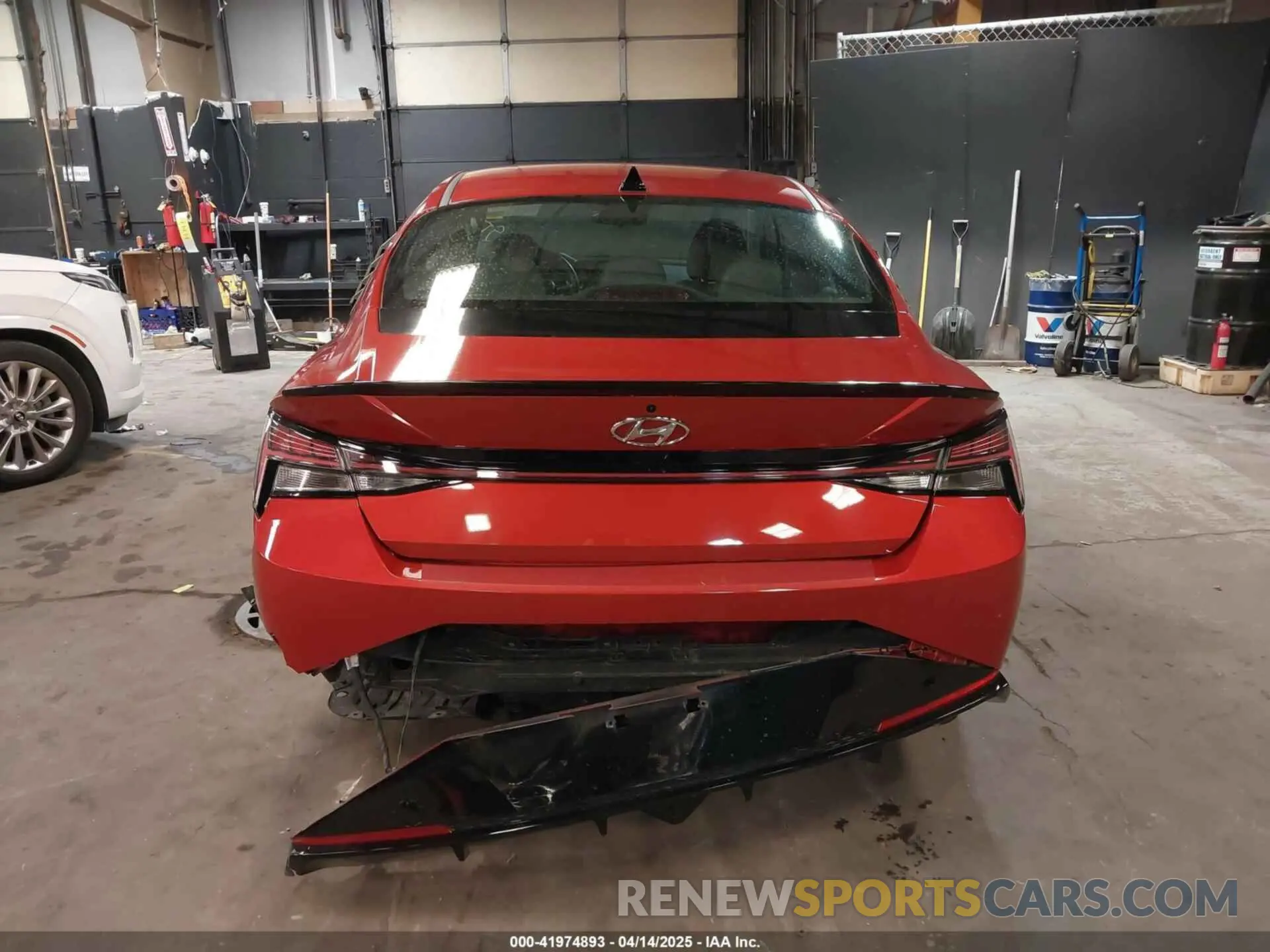 17 Photograph of a damaged car KMHLR4AF1NU267429 HYUNDAI ELANTRA 2022