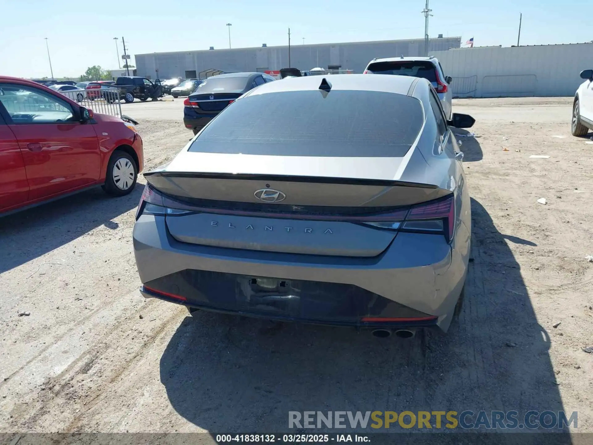 17 Photograph of a damaged car KMHLR4AF7NU346961 HYUNDAI ELANTRA 2022