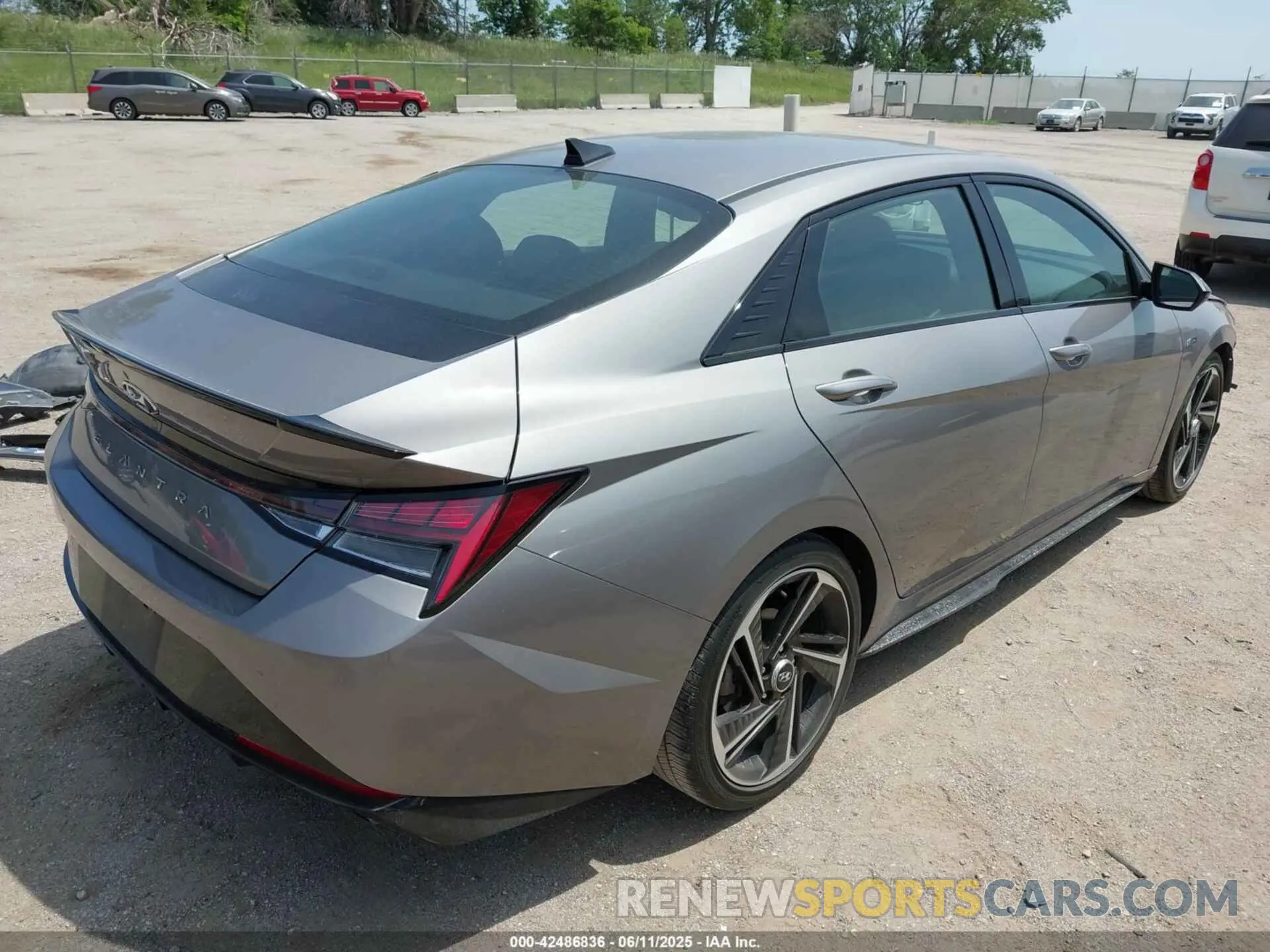 4 Photograph of a damaged car KMHLR4AF8NU331644 HYUNDAI ELANTRA 2022