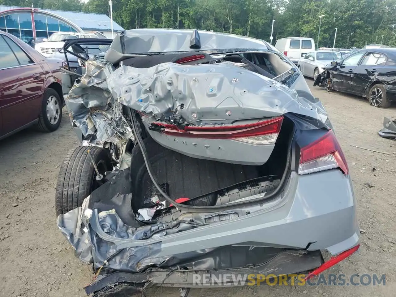 6 Photograph of a damaged car KMHLS4AG1NU253463 HYUNDAI ELANTRA 2022