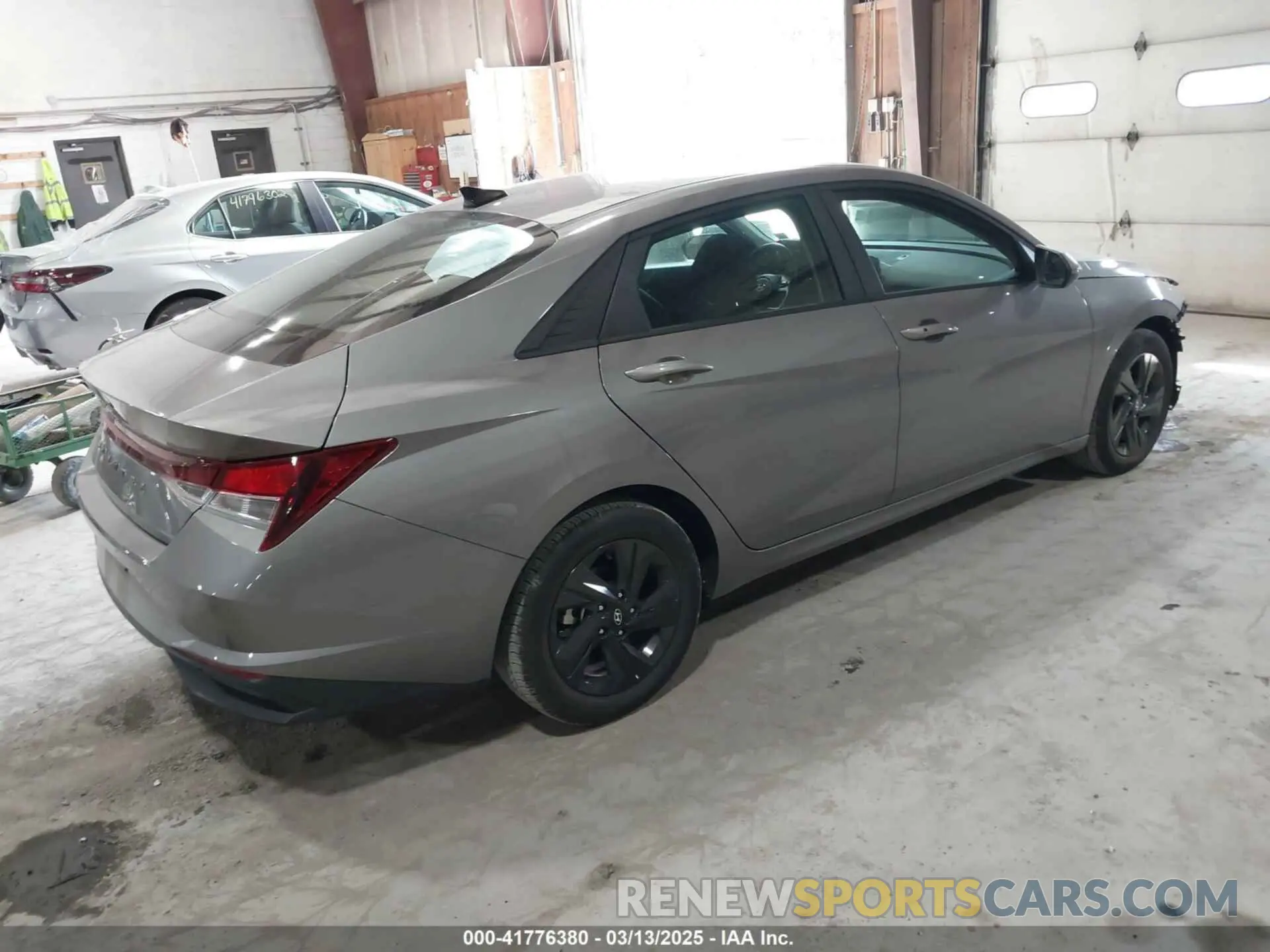 4 Photograph of a damaged car KMHLS4AG1NU307750 HYUNDAI ELANTRA 2022