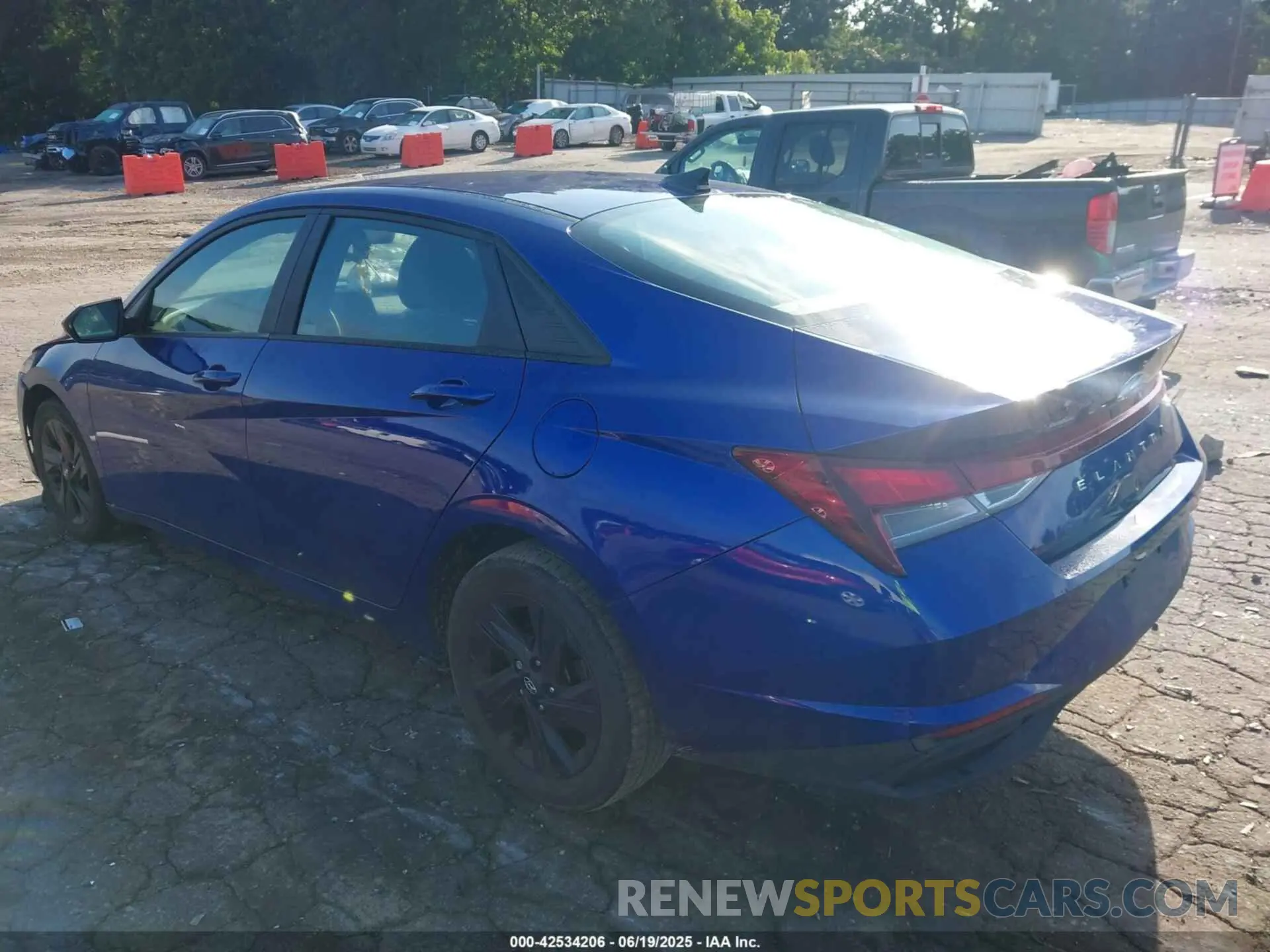 3 Photograph of a damaged car KMHLS4AG2NU367617 HYUNDAI ELANTRA 2022