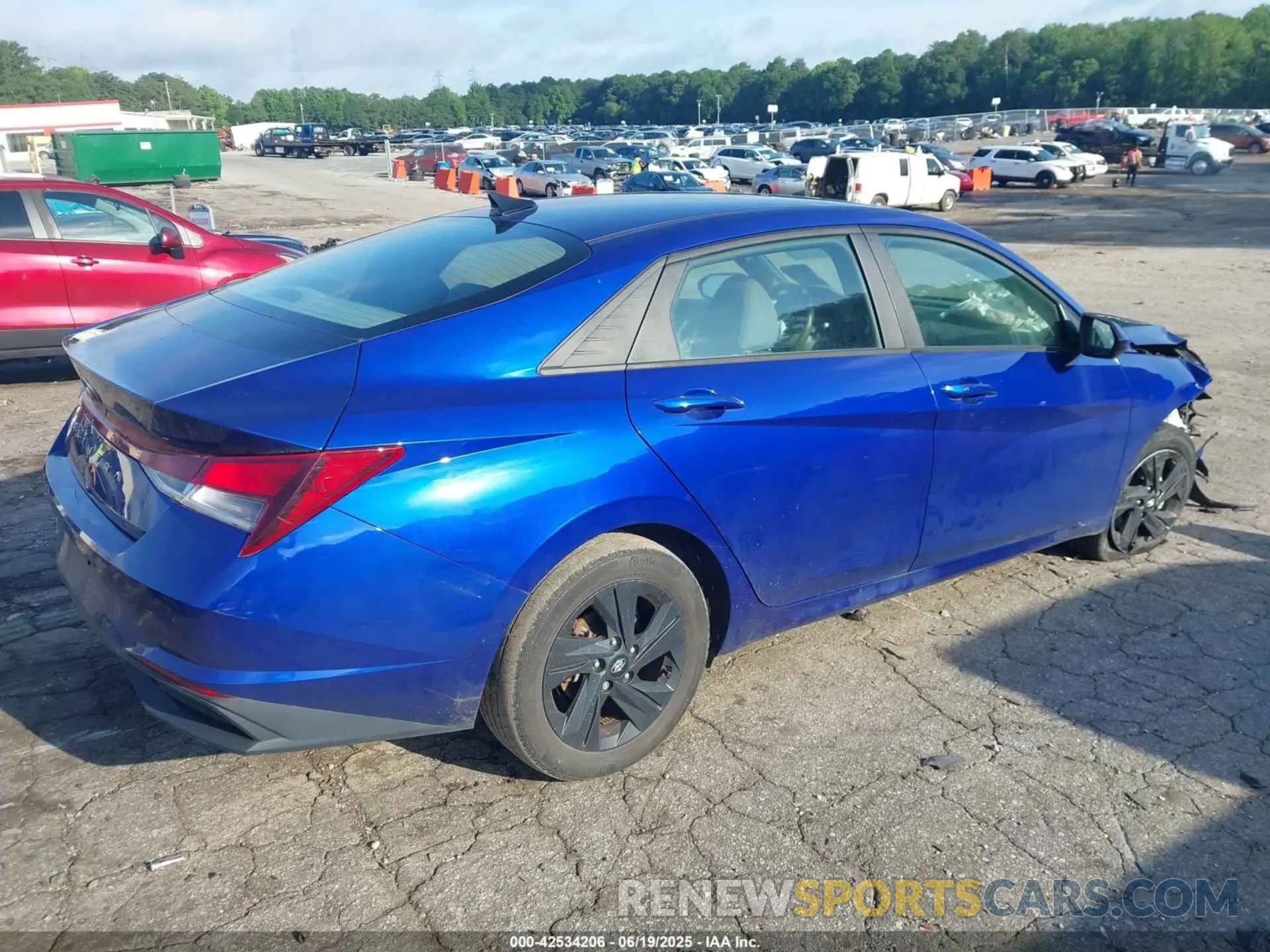 4 Photograph of a damaged car KMHLS4AG2NU367617 HYUNDAI ELANTRA 2022